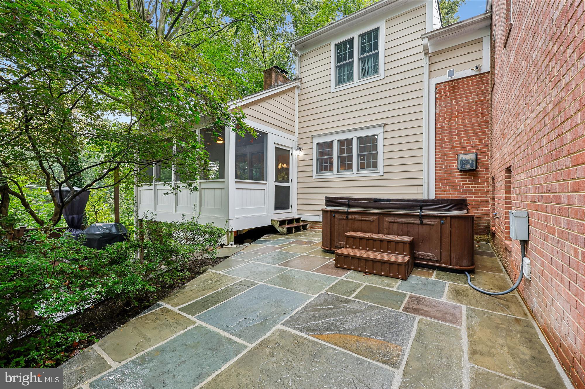 WOODBURN - Residential