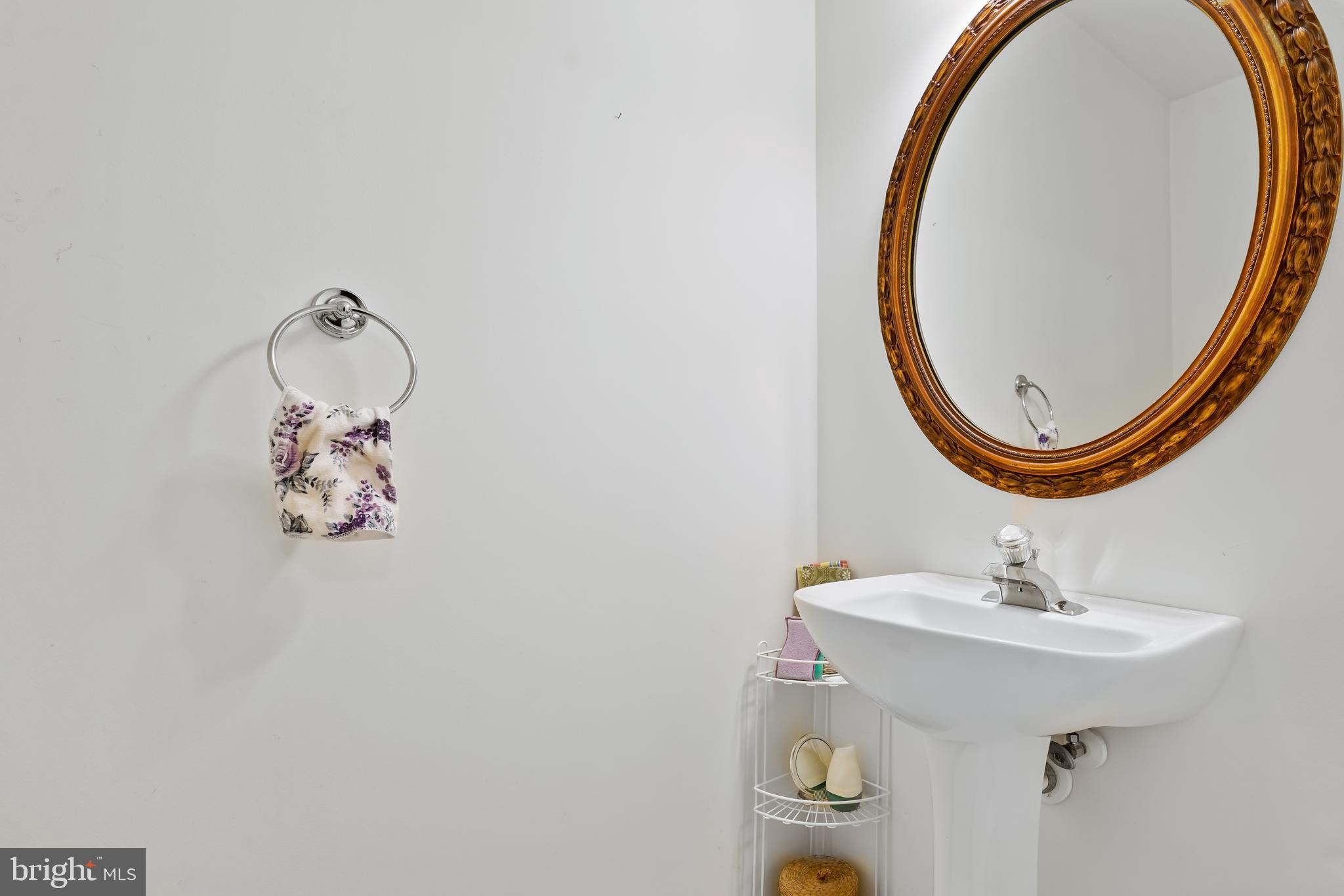 CHESAPEAKE CLUB CONDOS - Residential