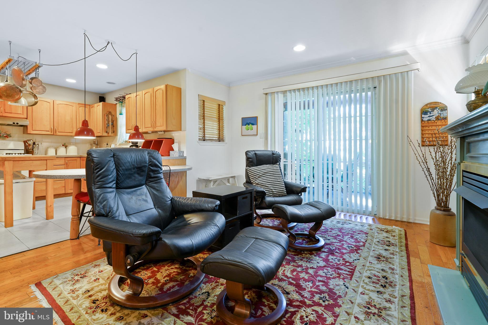 CHESAPEAKE CLUB CONDOS - Residential