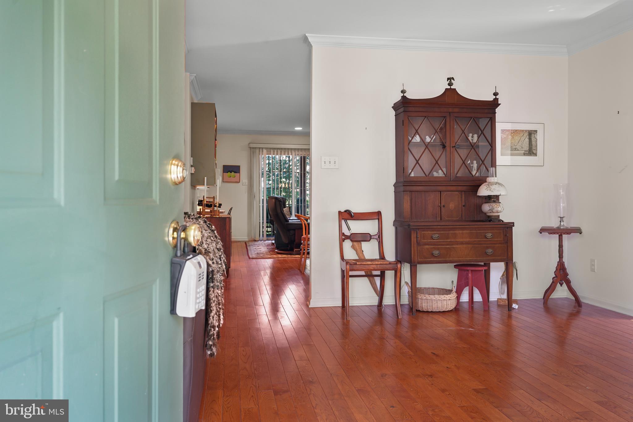 CHESAPEAKE CLUB CONDOS - Residential