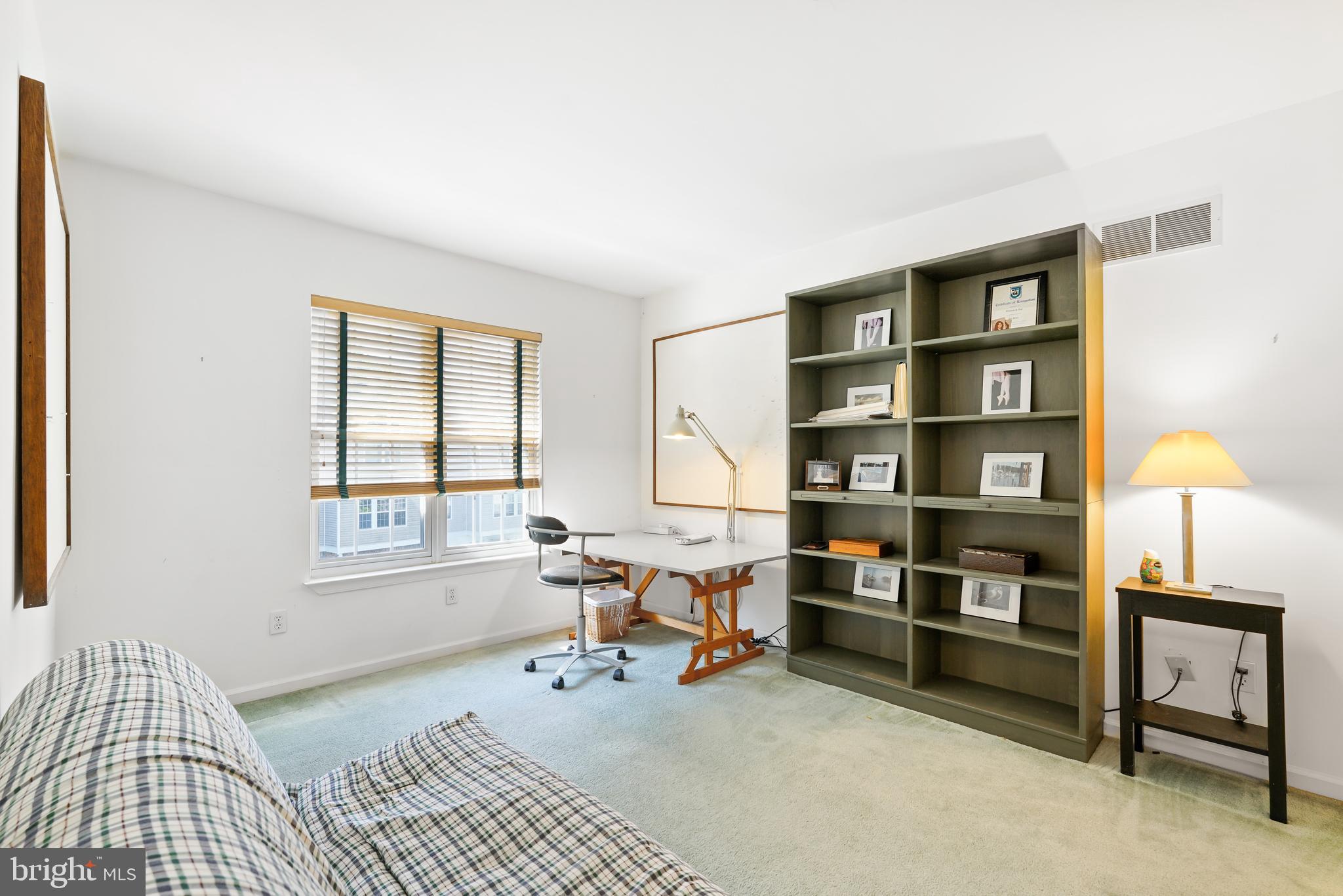 CHESAPEAKE CLUB CONDOS - Residential