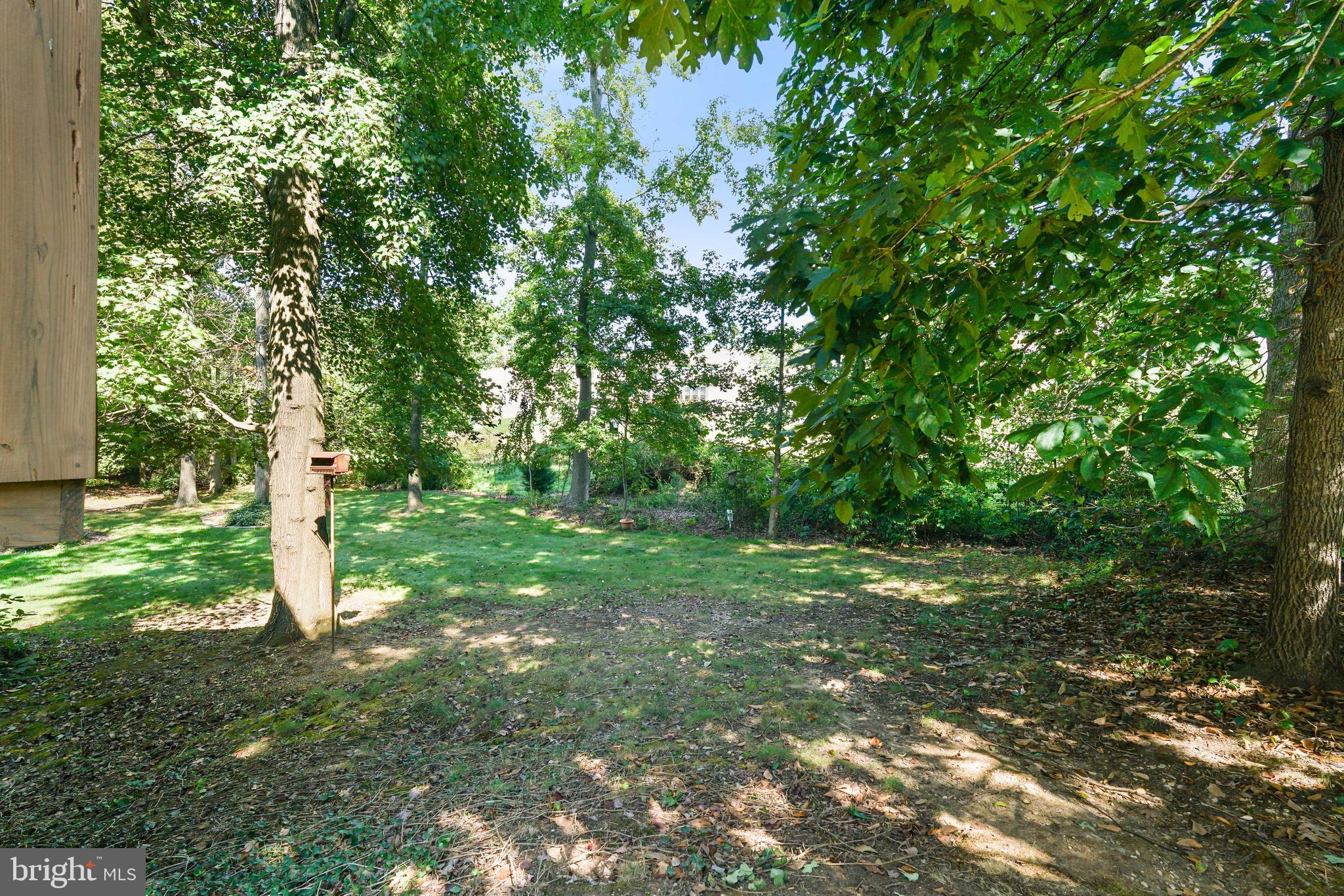 CHESAPEAKE CLUB CONDOS - Residential