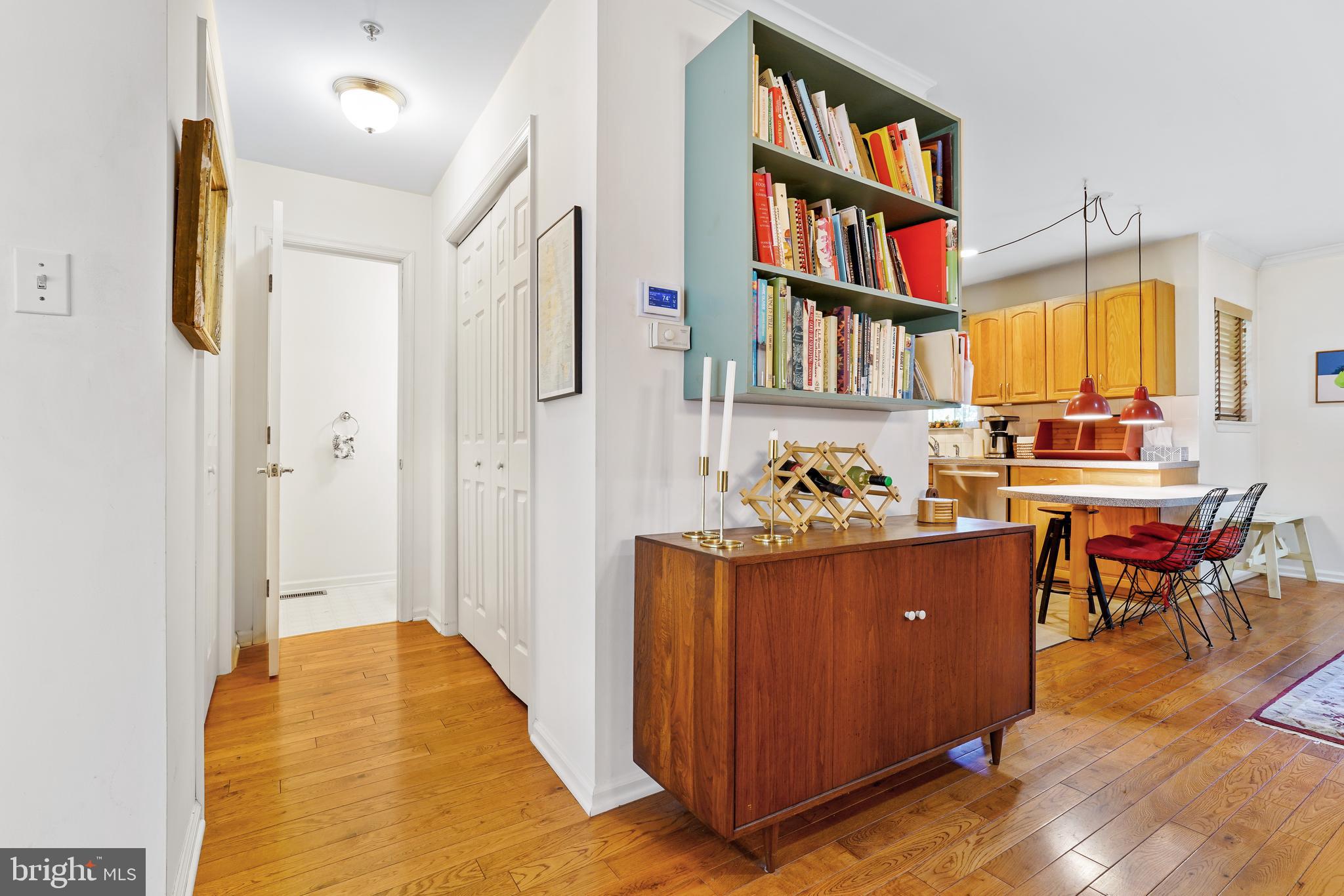 CHESAPEAKE CLUB CONDOS - Residential