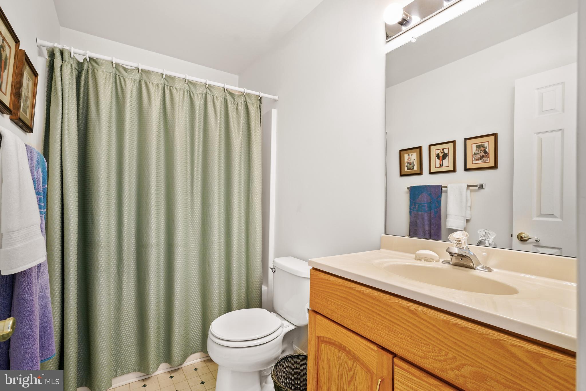 CHESAPEAKE CLUB CONDOS - Residential