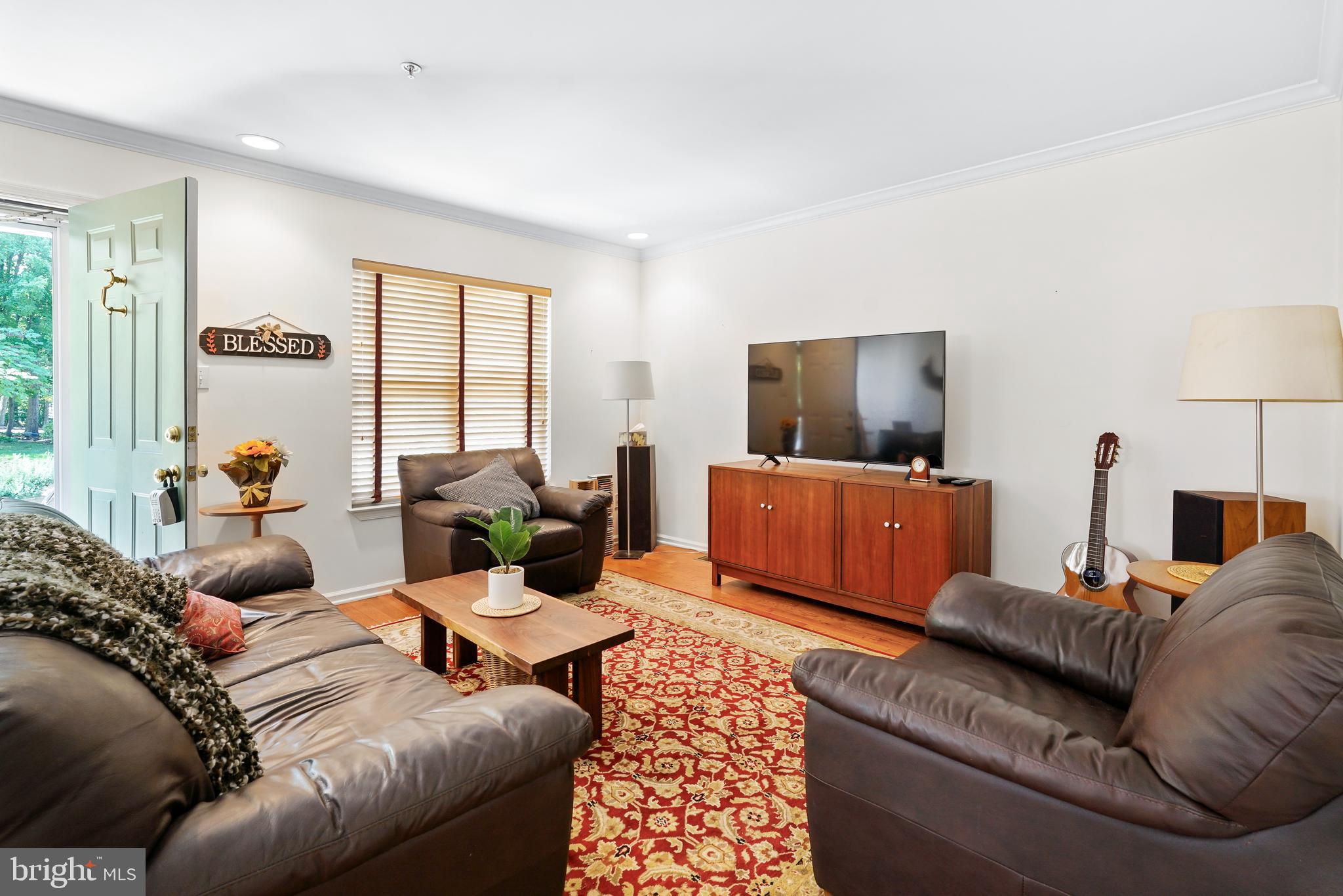 CHESAPEAKE CLUB CONDOS - Residential