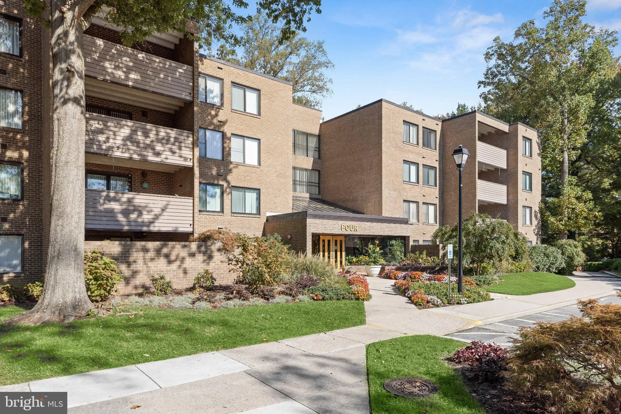 4 Candlemaker Court Unit 202