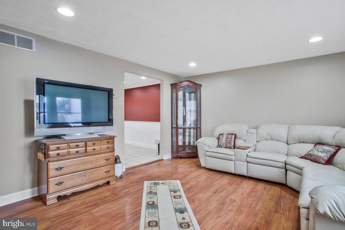 FERNDALE FARMS - Residential