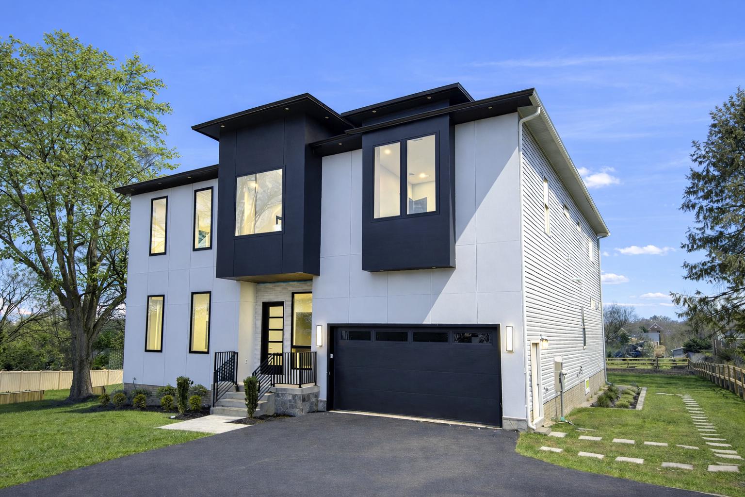 2613 BEACON HILL ROAD