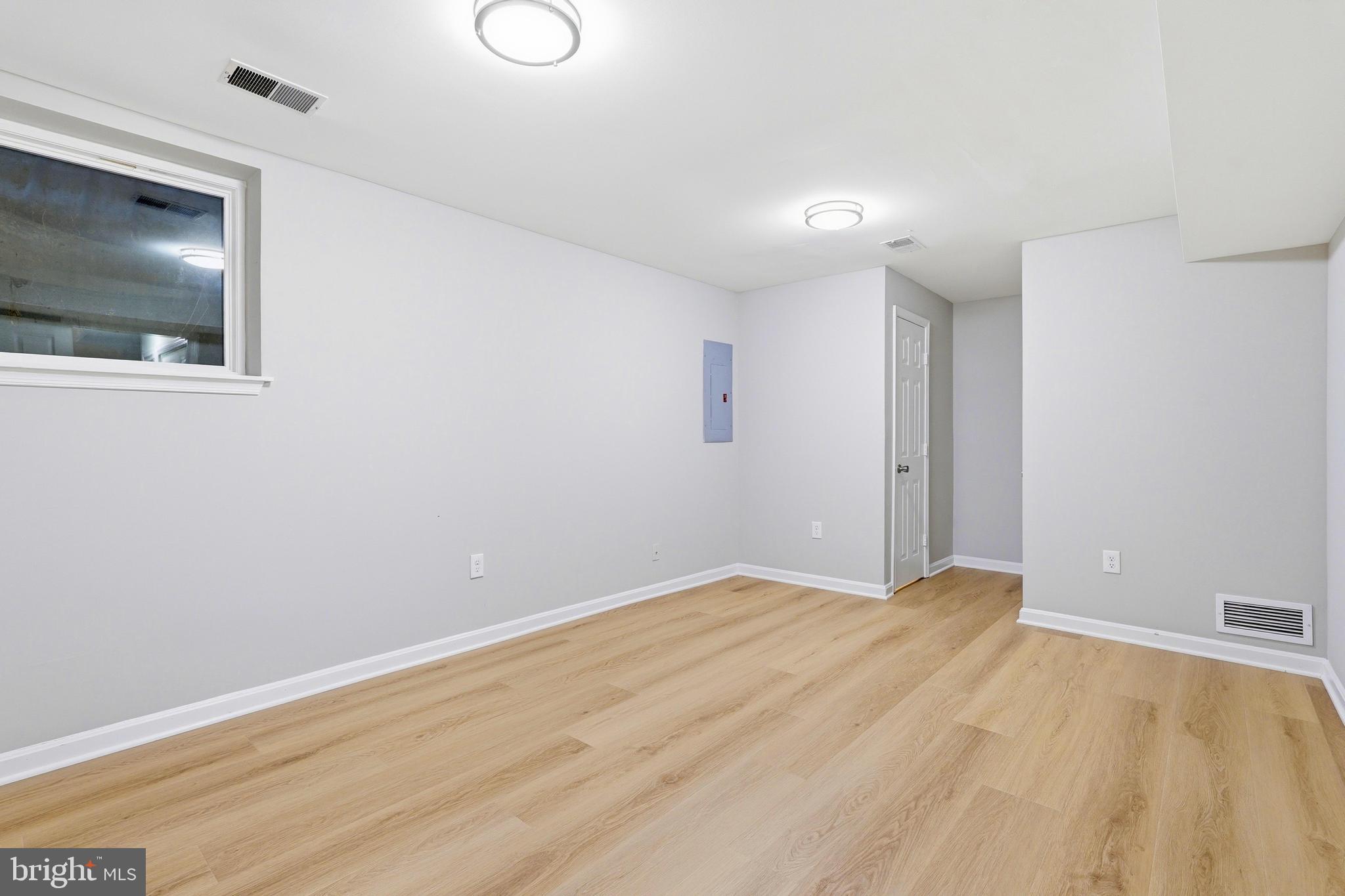 MONTCLAIR - Residential