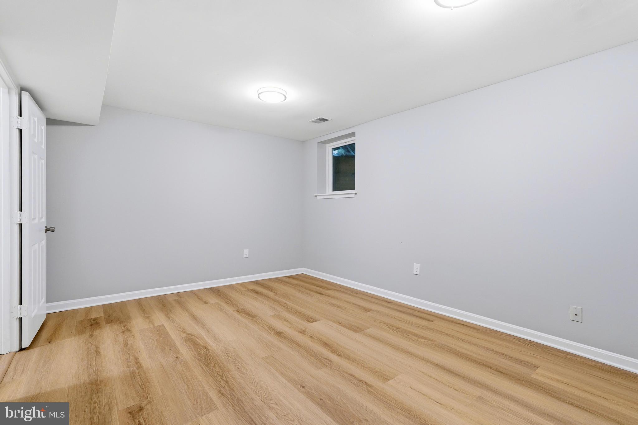 MONTCLAIR - Residential