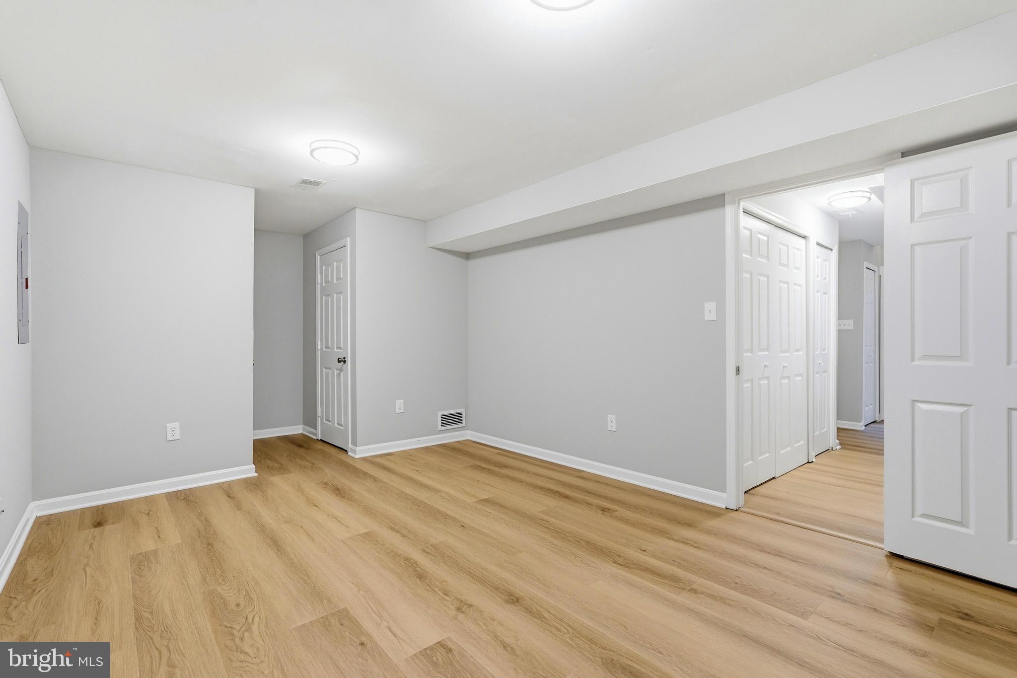 MONTCLAIR - Residential