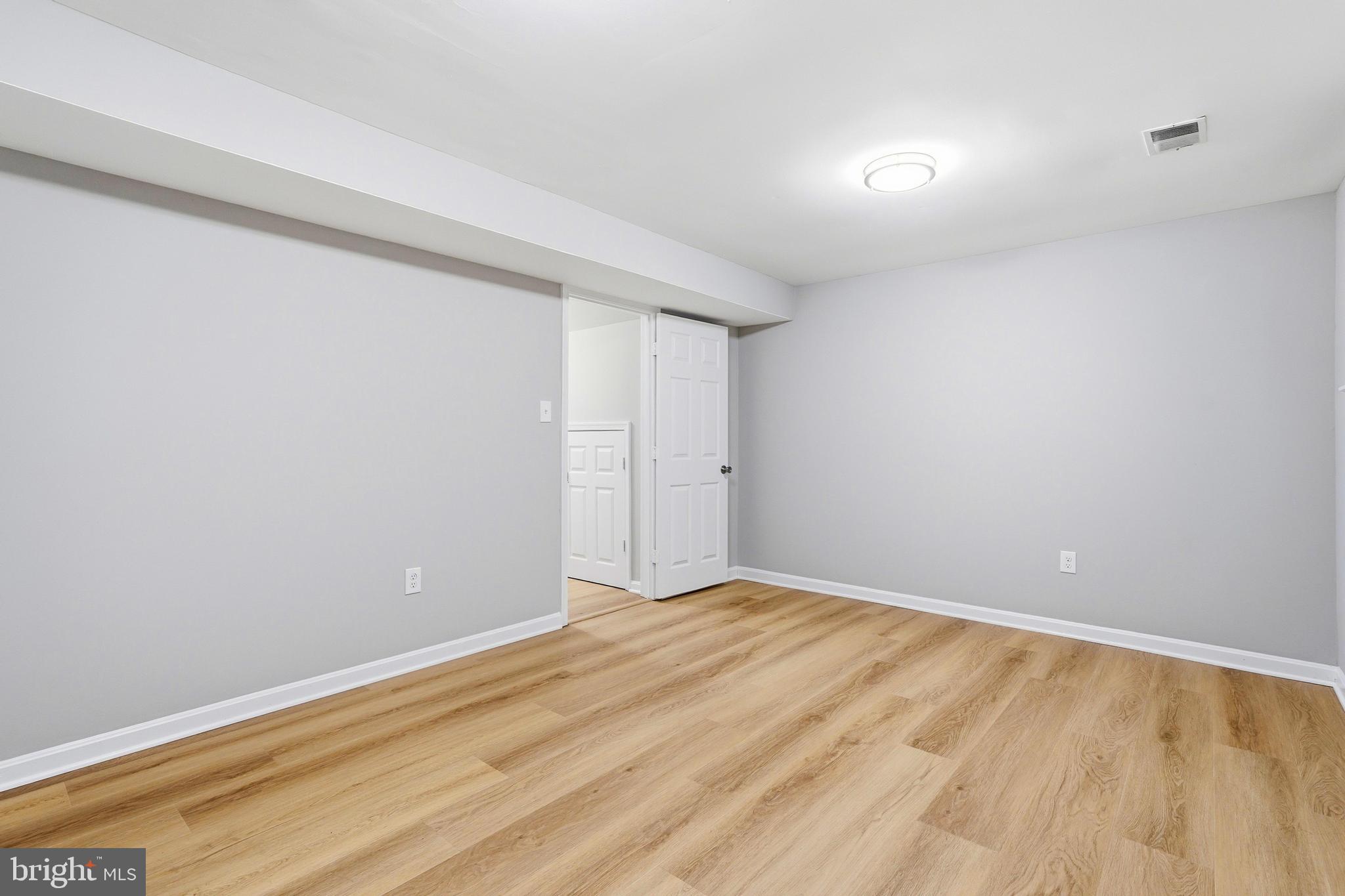 MONTCLAIR - Residential