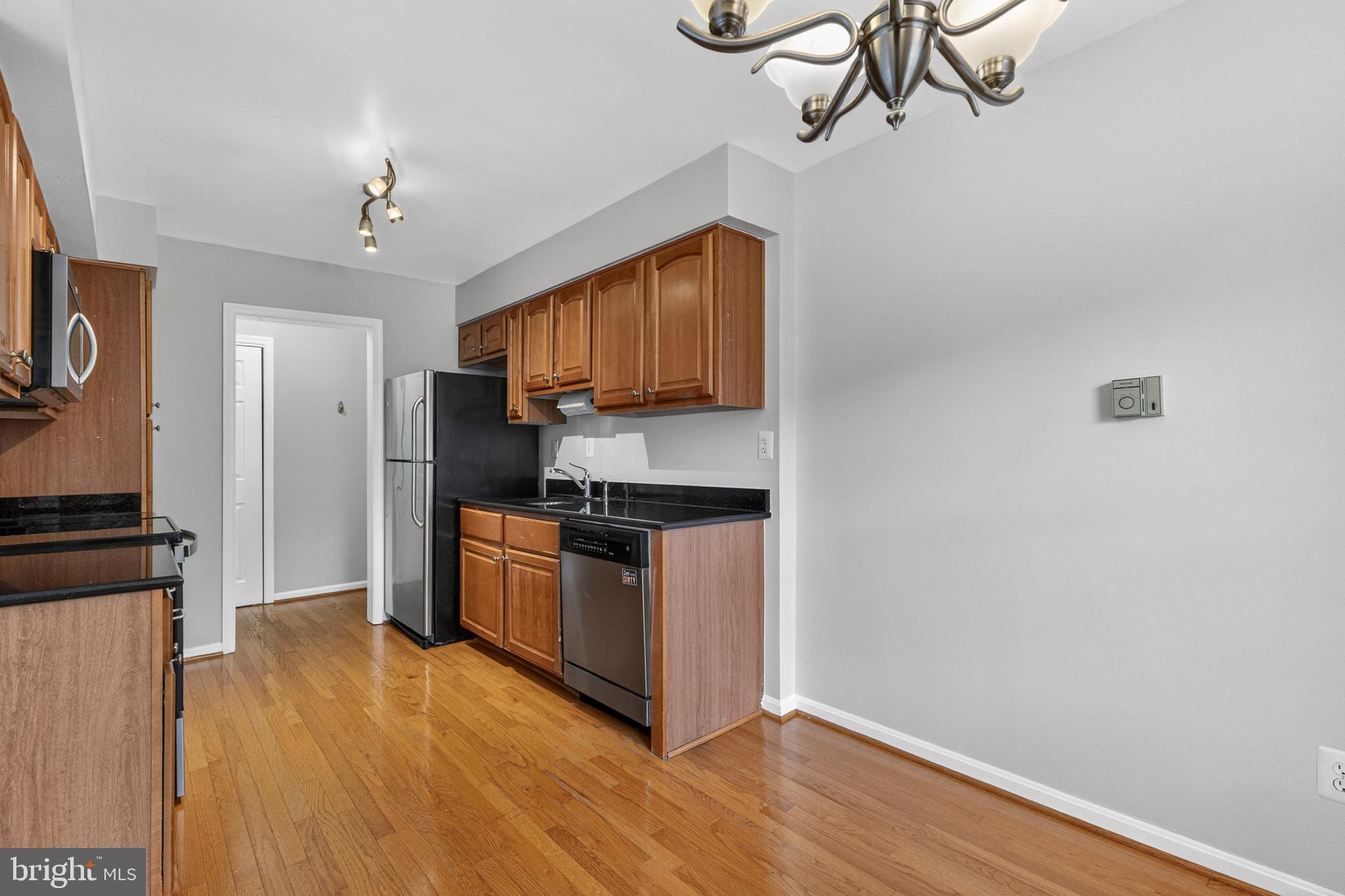 3334 SPRING LANE B-30