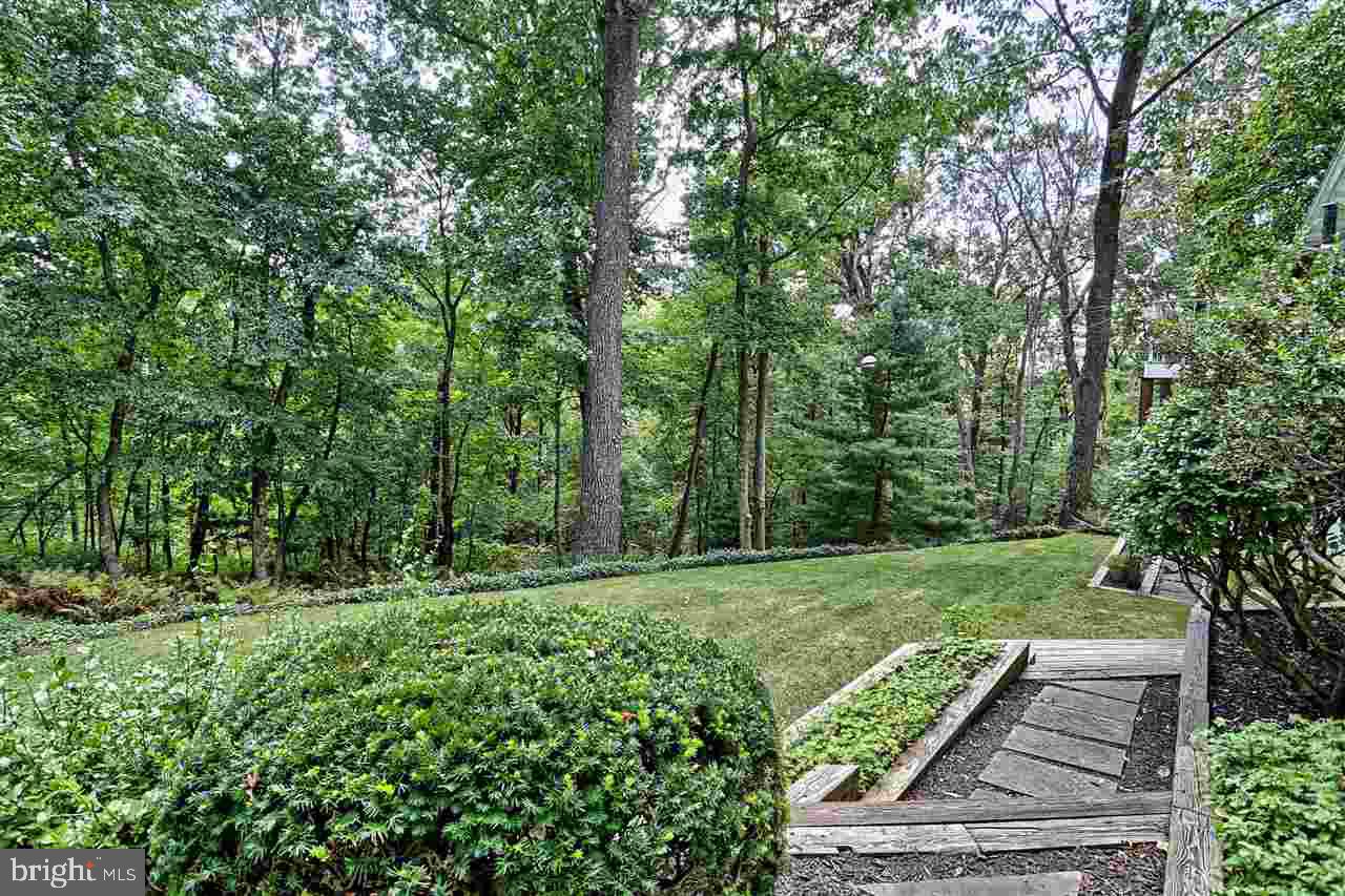 ARLINGTON PARK - Residential