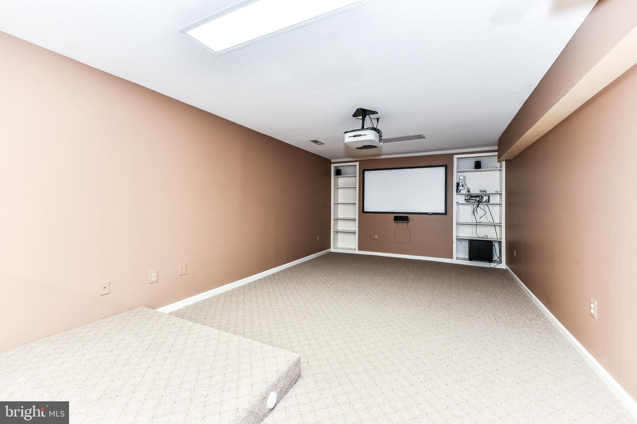 HUNTER VILLAGE - Residential Lease