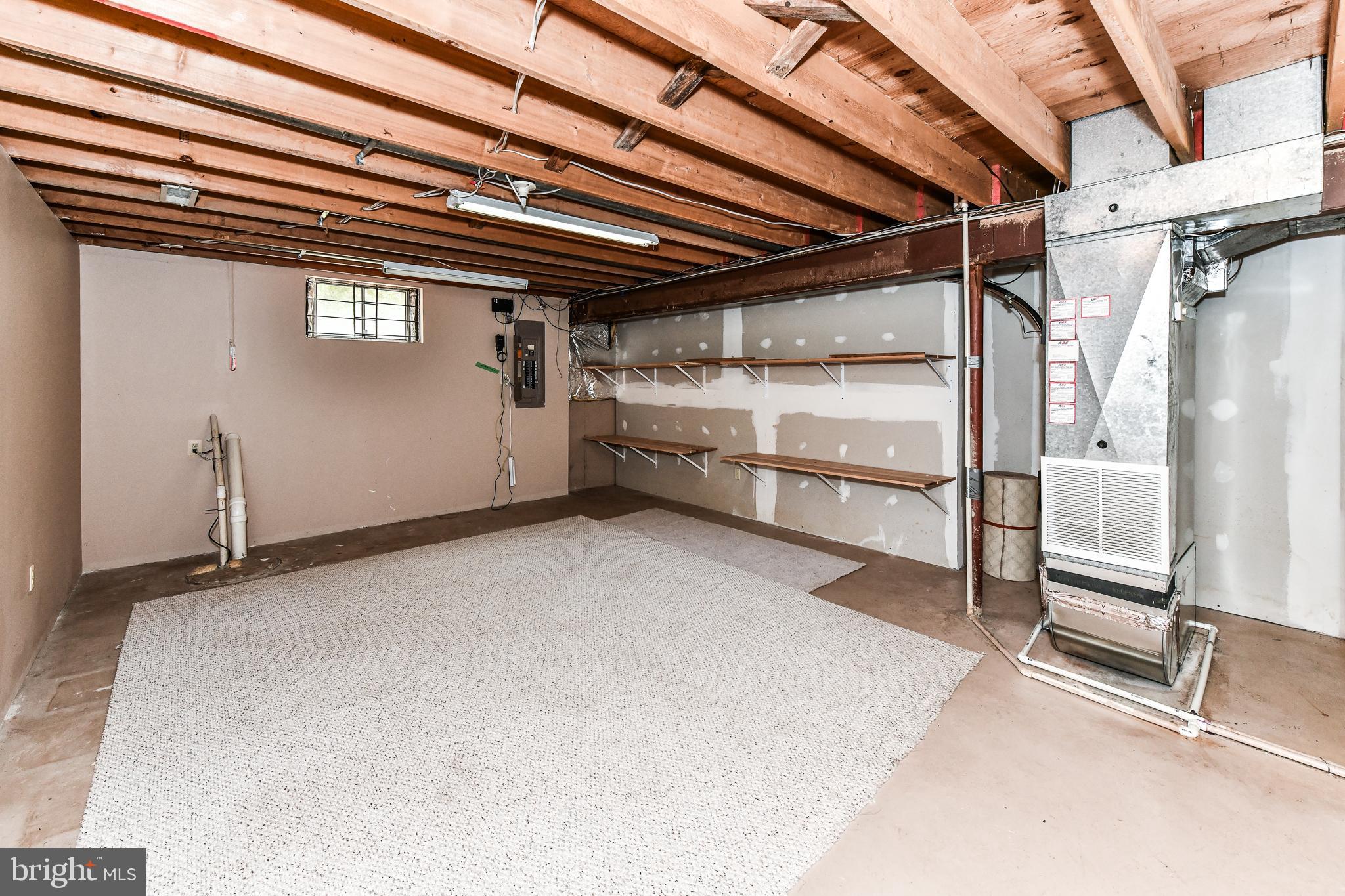 HUNTER VILLAGE - Residential Lease