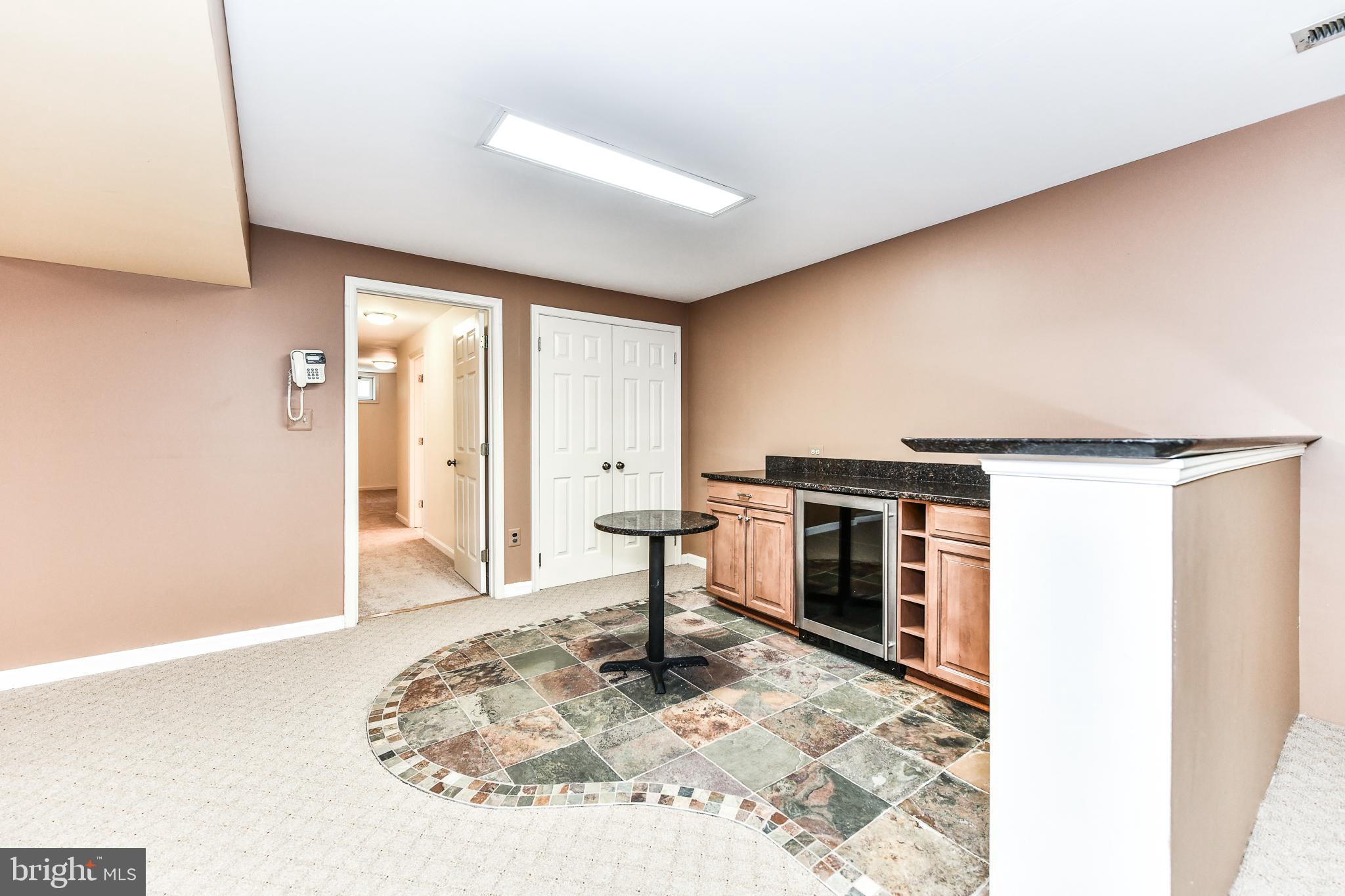 HUNTER VILLAGE - Residential Lease