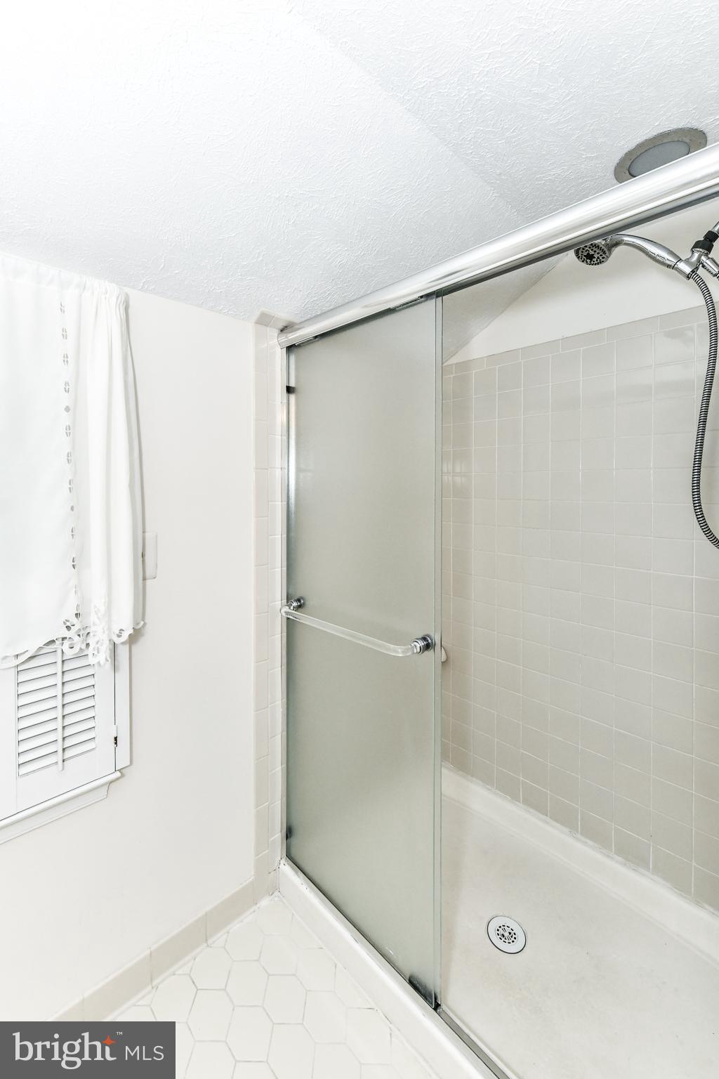 HUNTER VILLAGE - Residential Lease