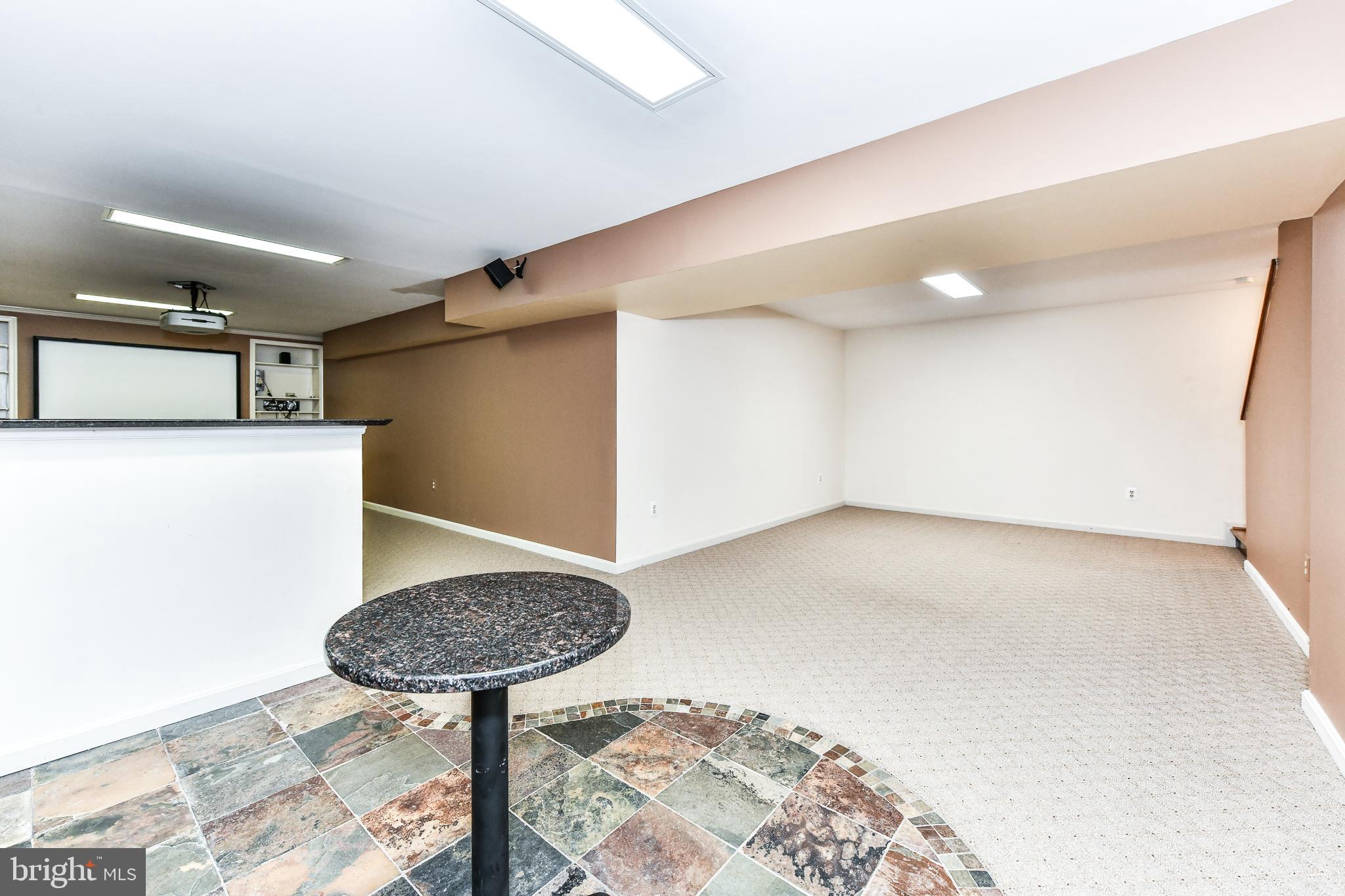 HUNTER VILLAGE - Residential Lease