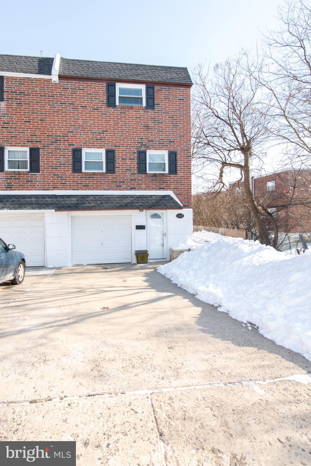 FOX CHASE - Residential