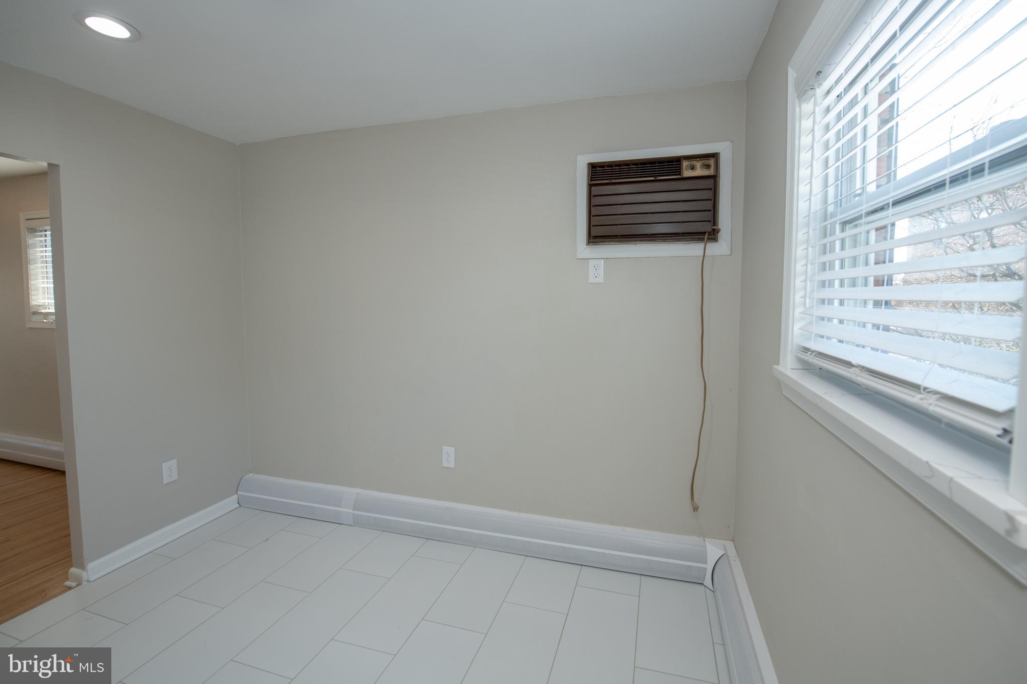 FOX CHASE - Residential