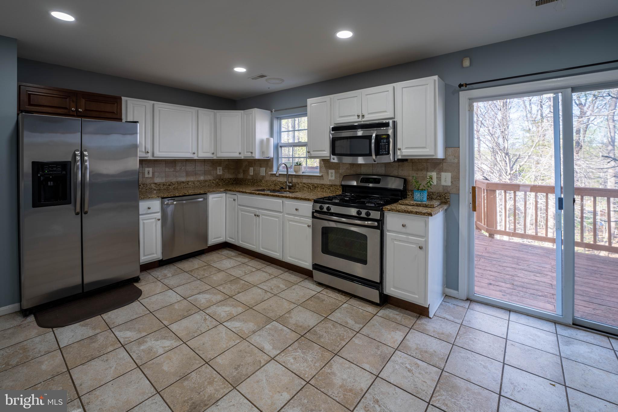 RIDGEFIELD CROSSING - Residential