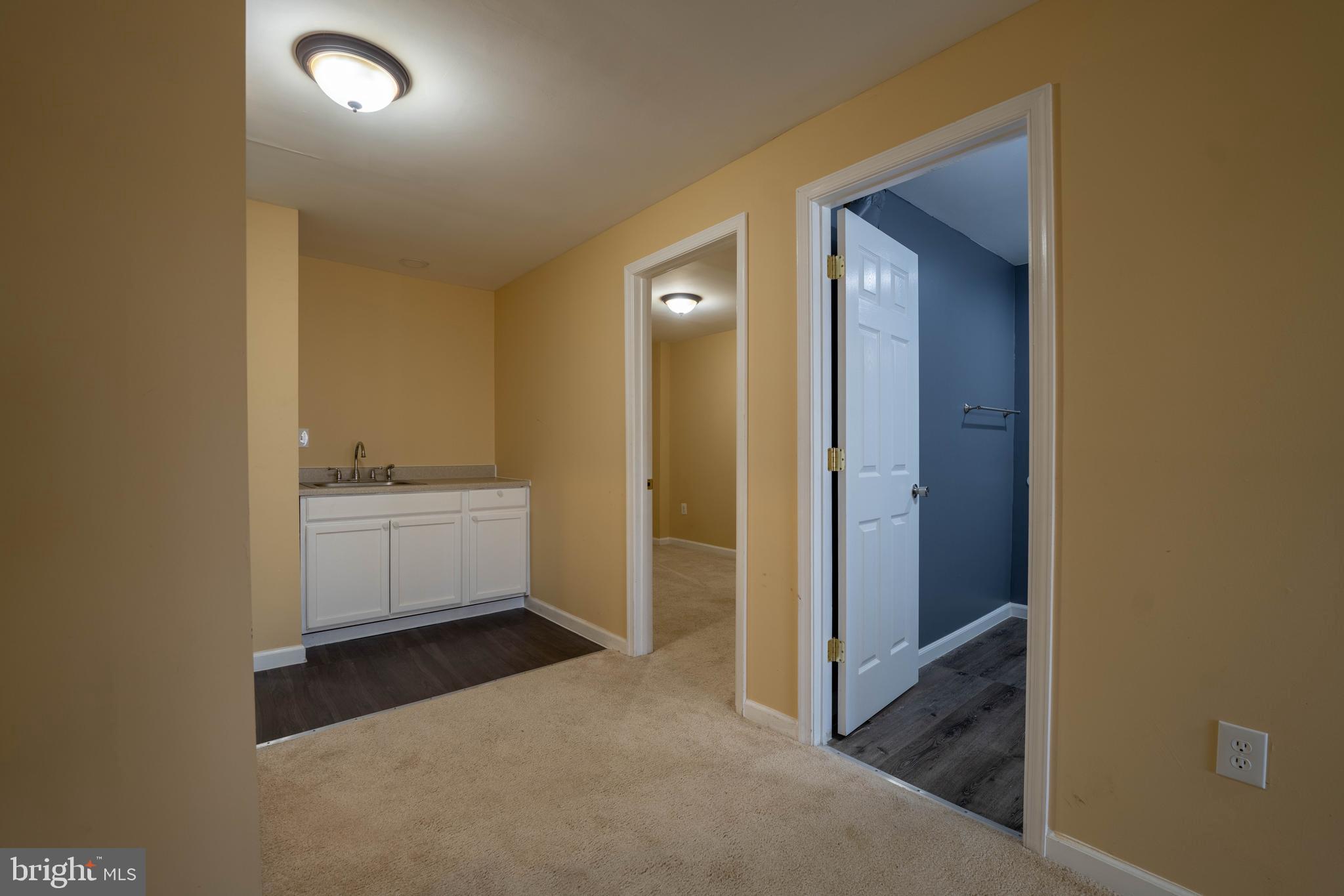 RIDGEFIELD CROSSING - Residential