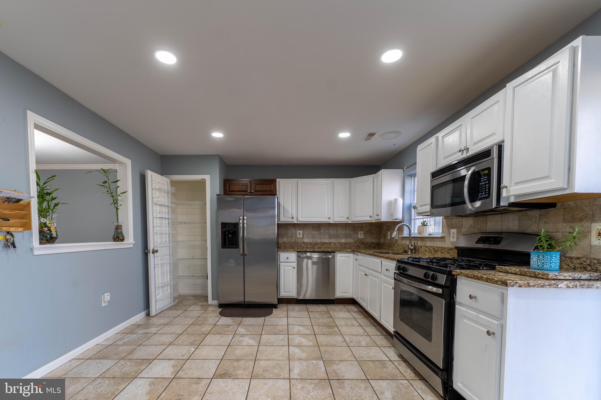 RIDGEFIELD CROSSING - Residential