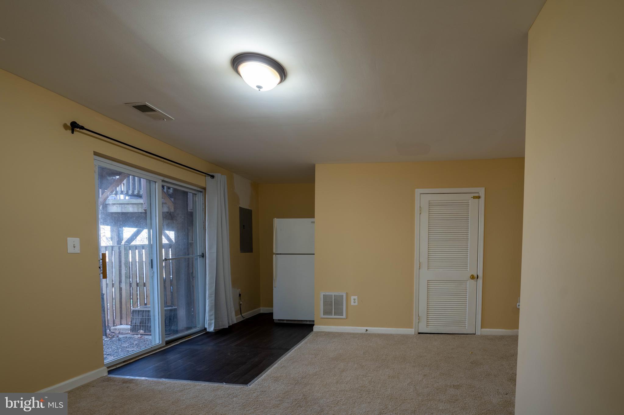 RIDGEFIELD CROSSING - Residential