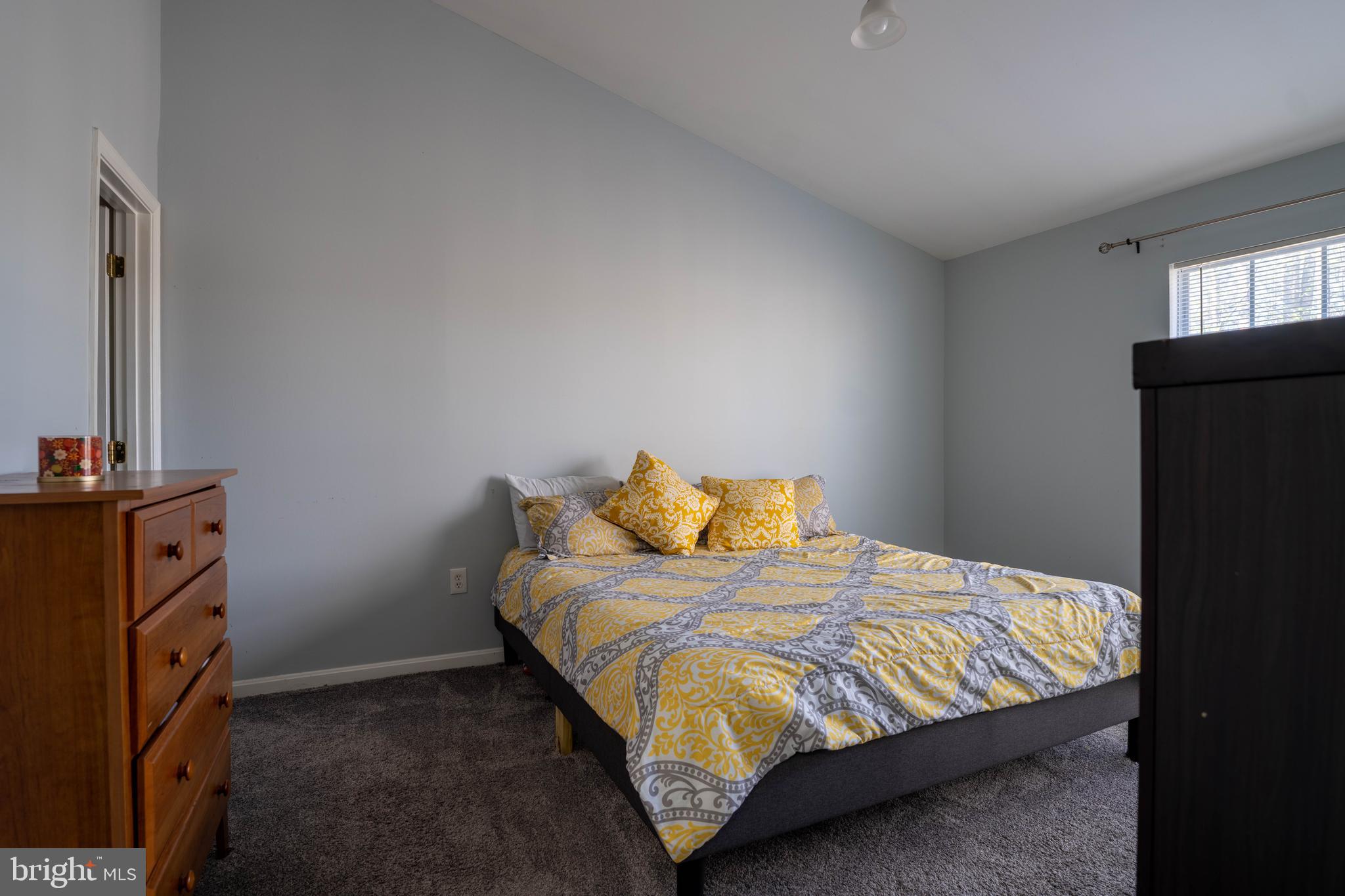 RIDGEFIELD CROSSING - Residential