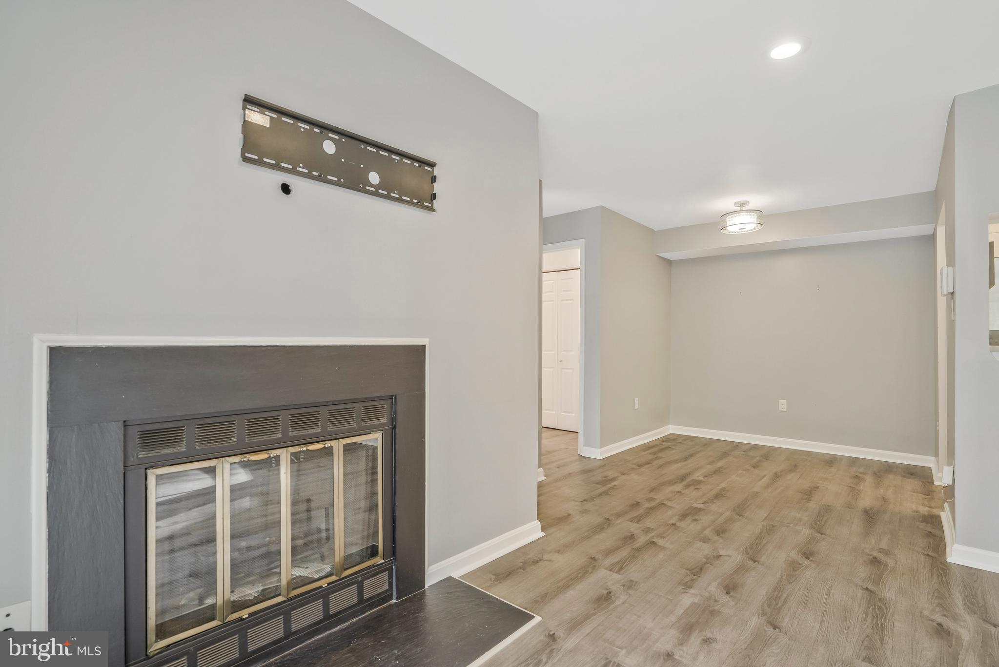 OLDE MILL - Residential Lease