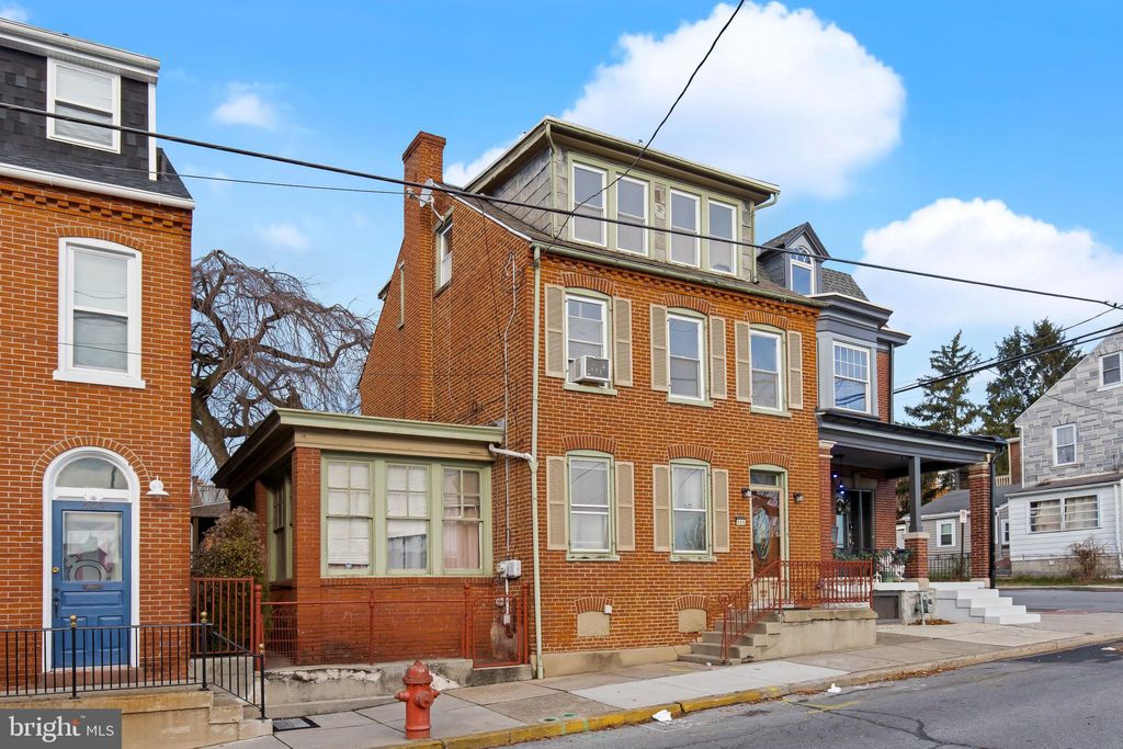 Photo of 505 Saint Joseph Street, Lancaster, PA 17603 (MLS # PALA2045142)