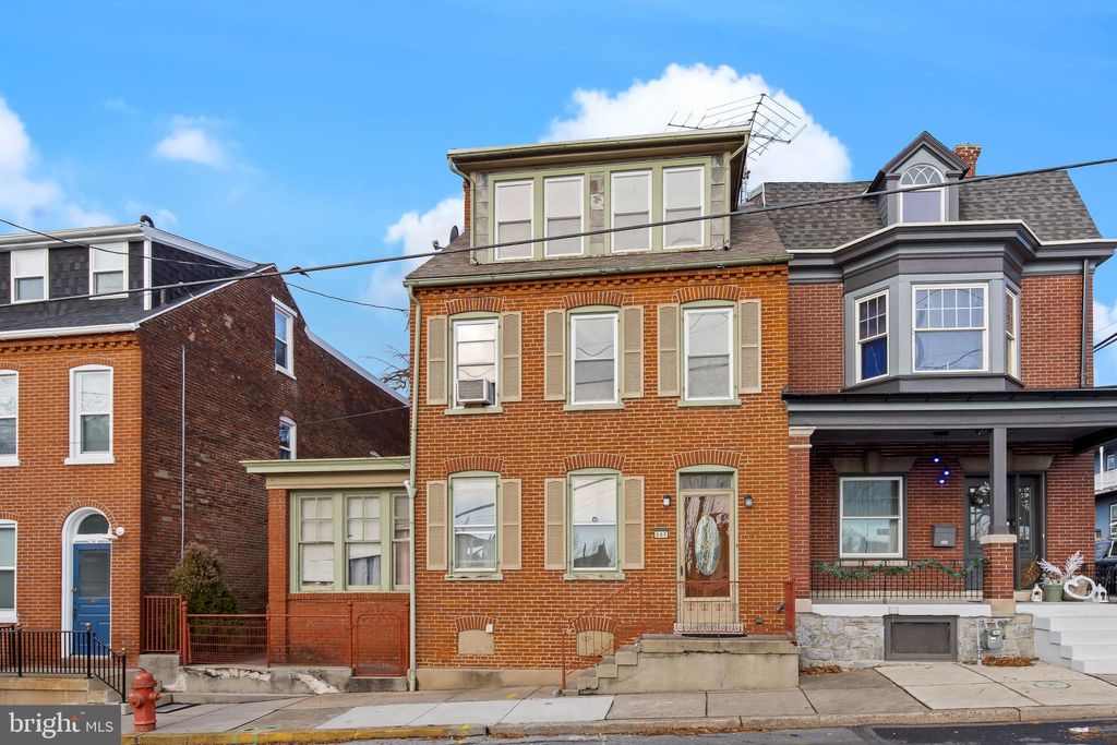 Photo of 505 Saint Joseph Street, Lancaster, PA 17603 (MLS # PALA2045142)