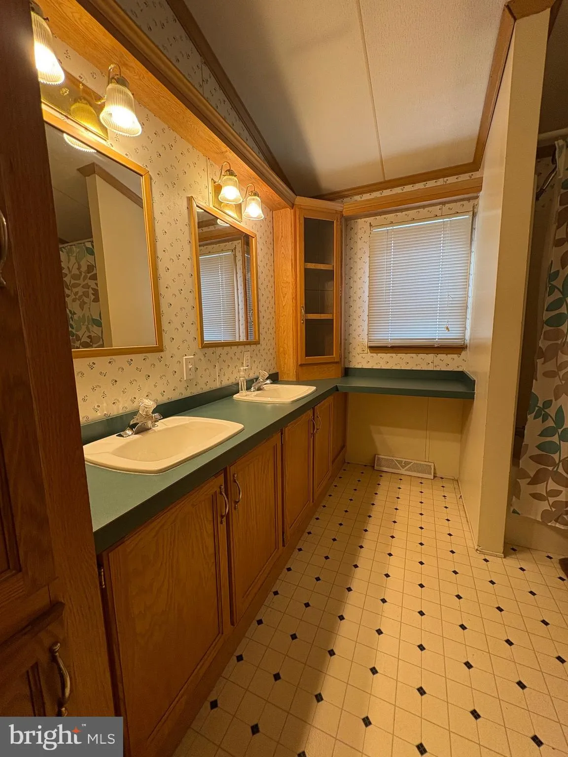 New Ringgold, Pennsylvania 17960, United States, 2 Bedrooms Bedrooms, ,1 BathroomBathrooms,Residential,Active,245828