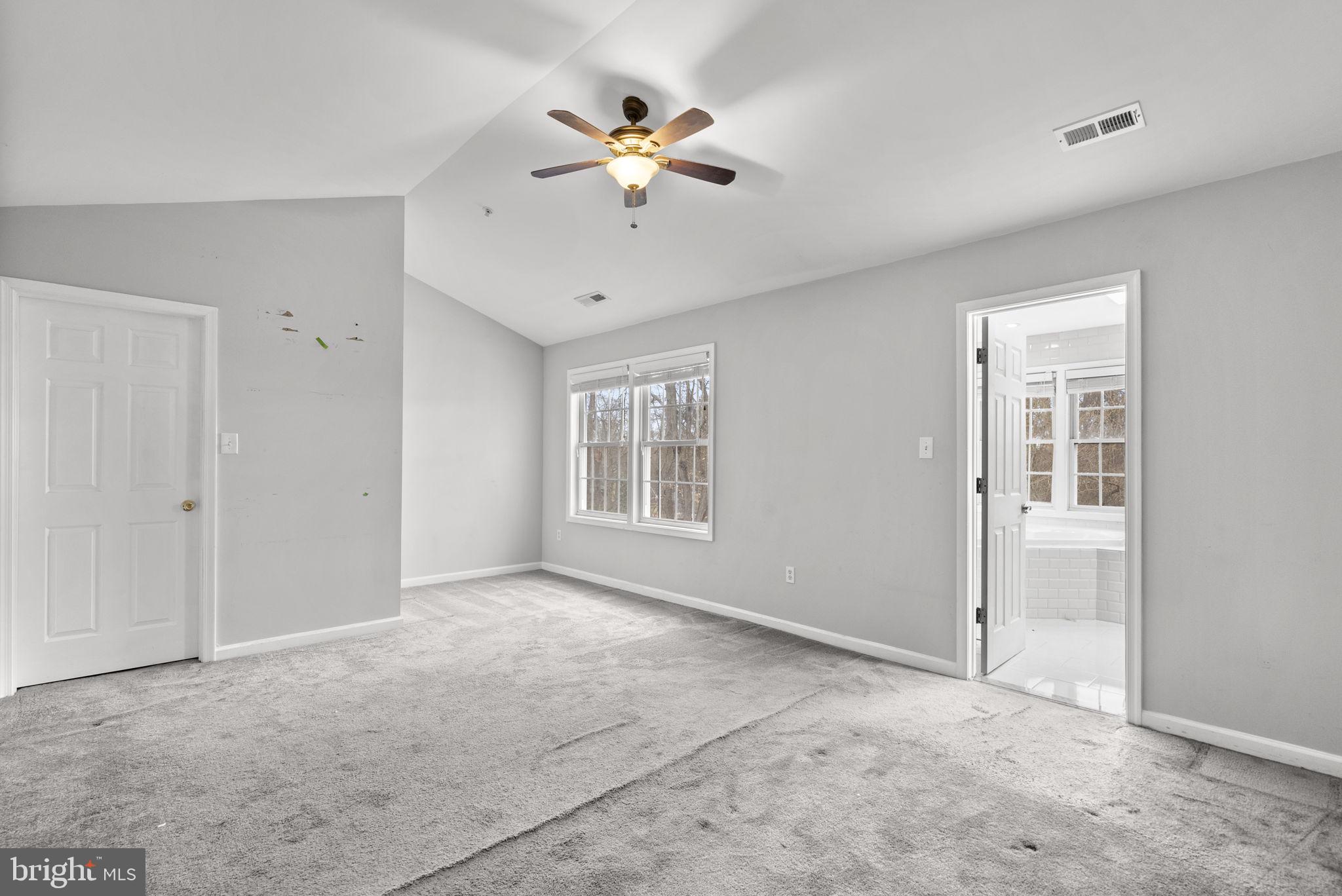 CROFTON MANOR - Residential