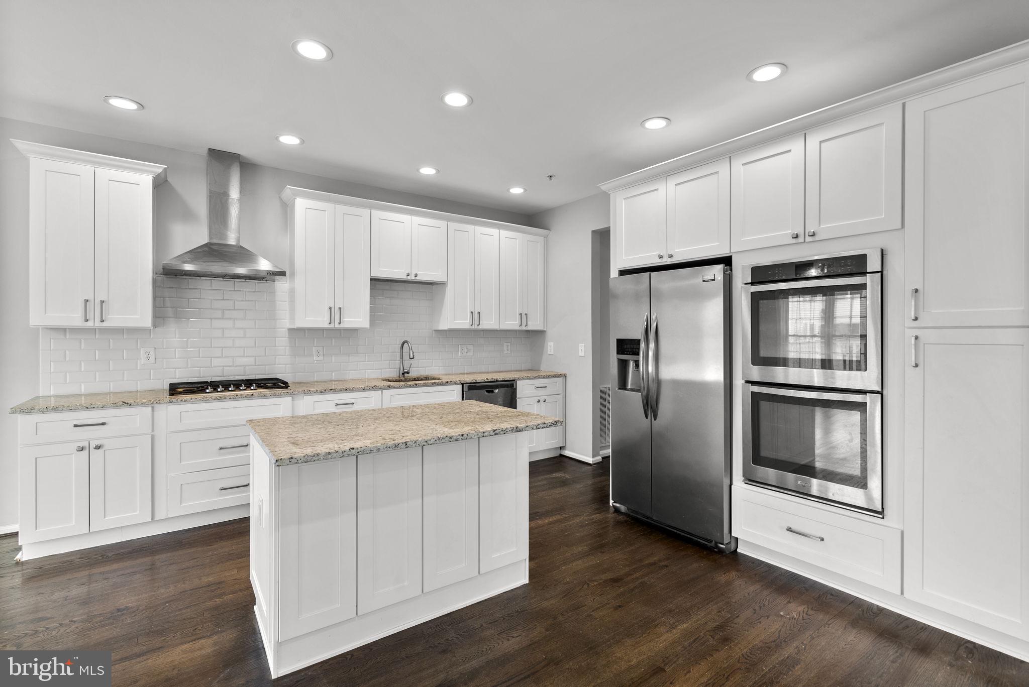 CROFTON MANOR - Residential