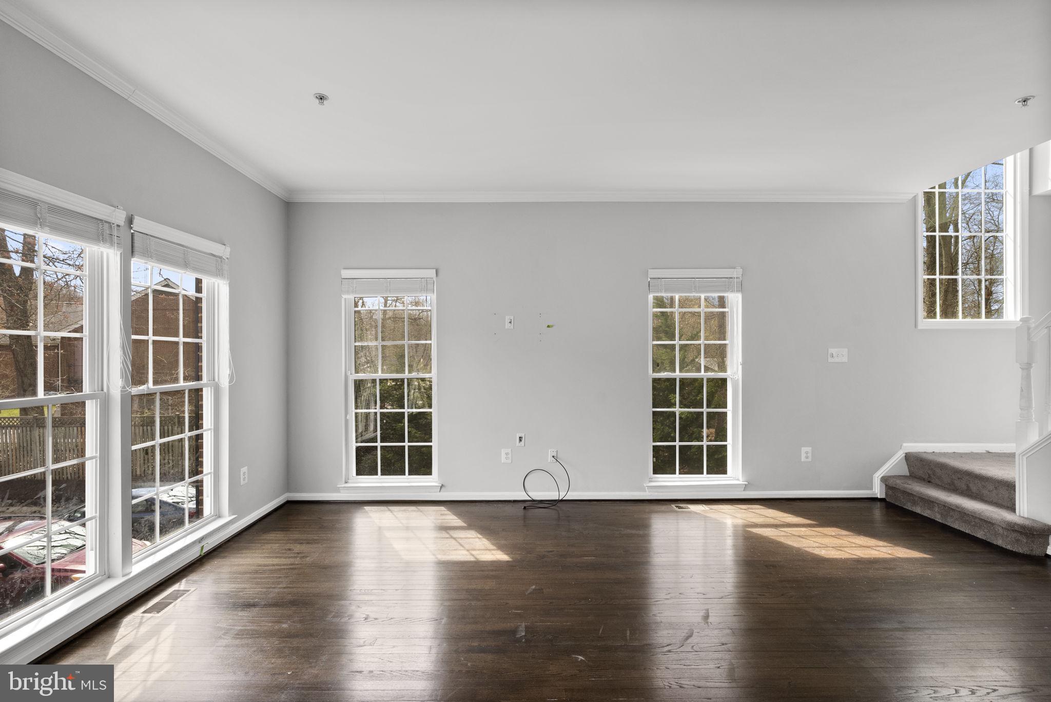 CROFTON MANOR - Residential