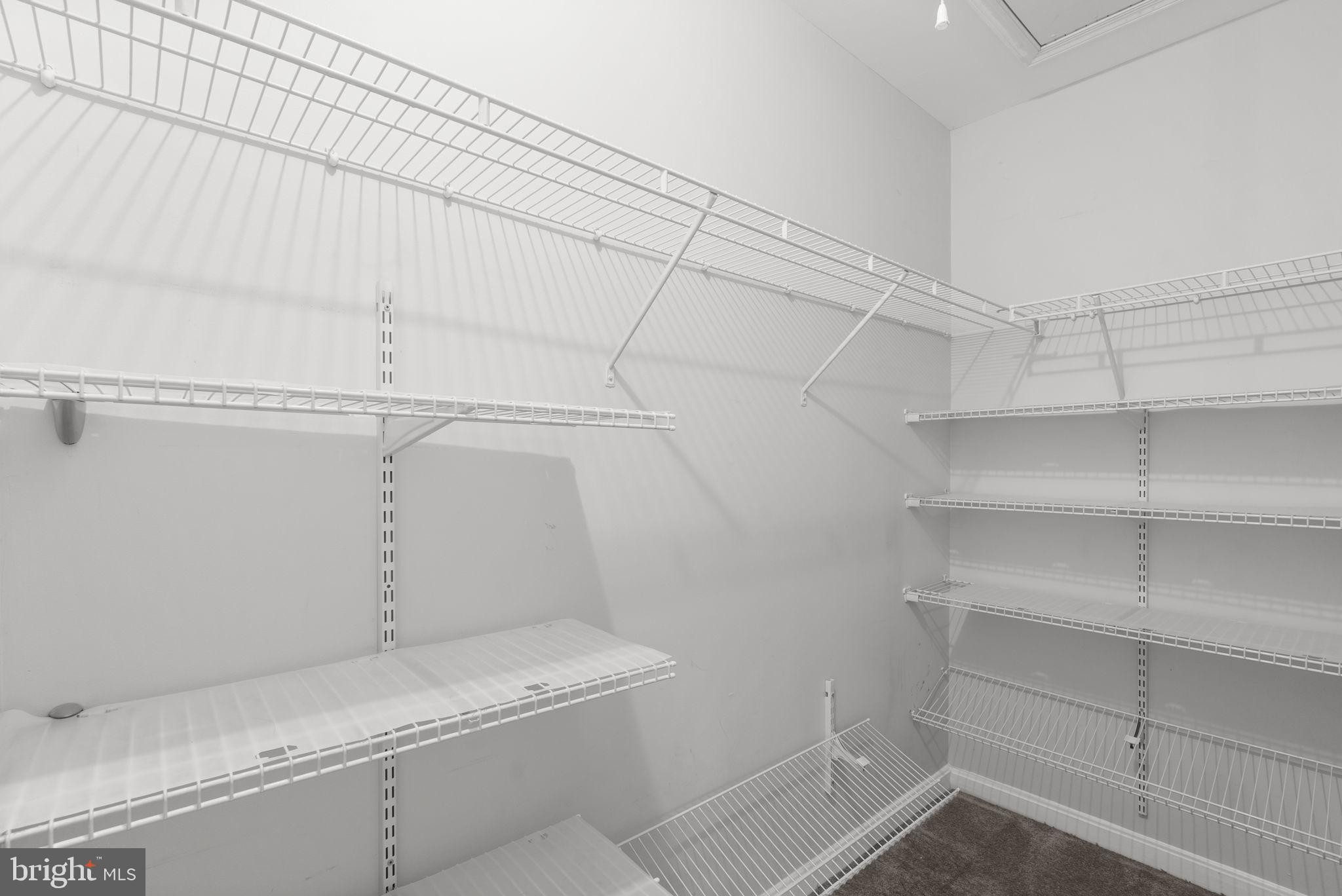 CROFTON MANOR - Residential