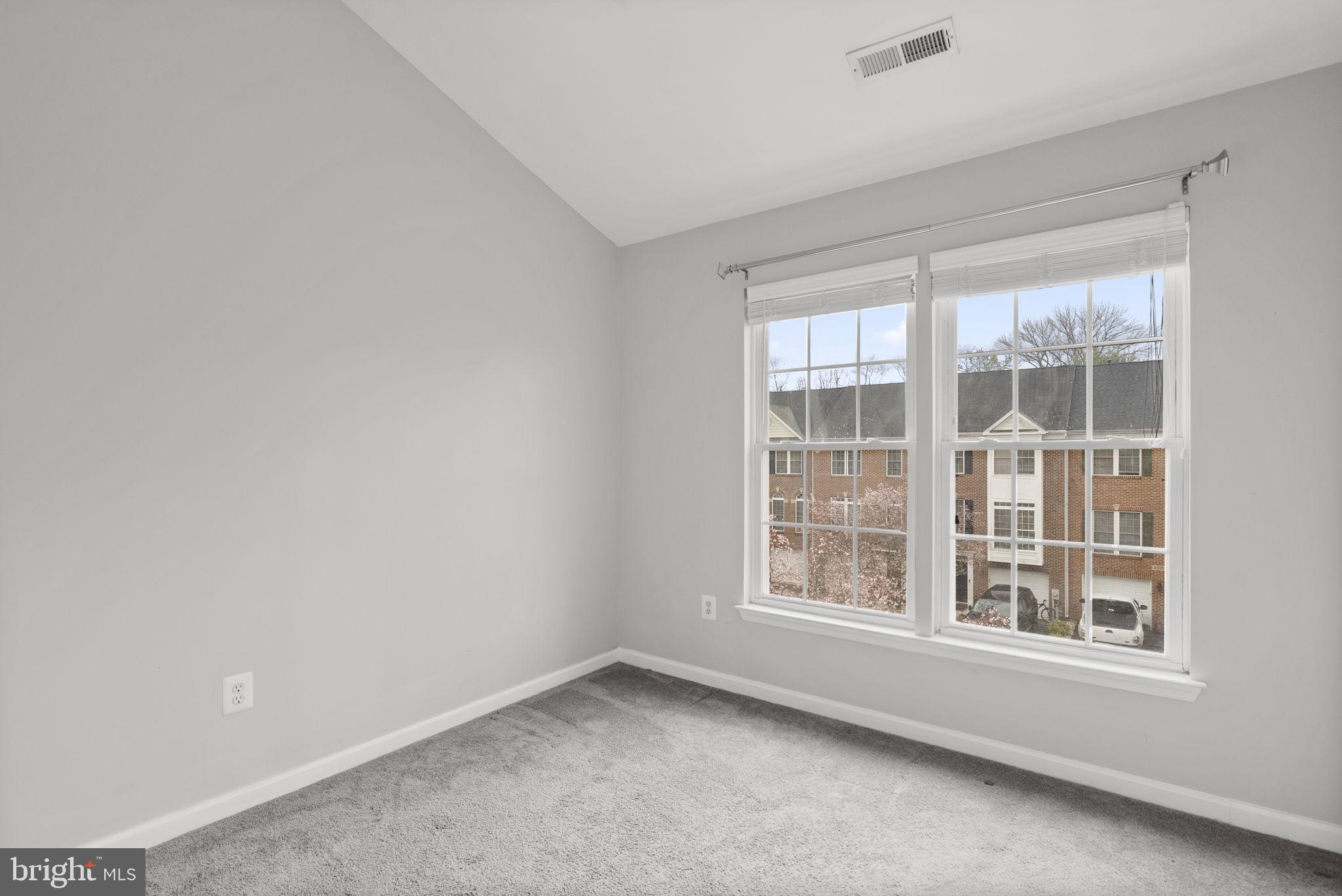 CROFTON MANOR - Residential