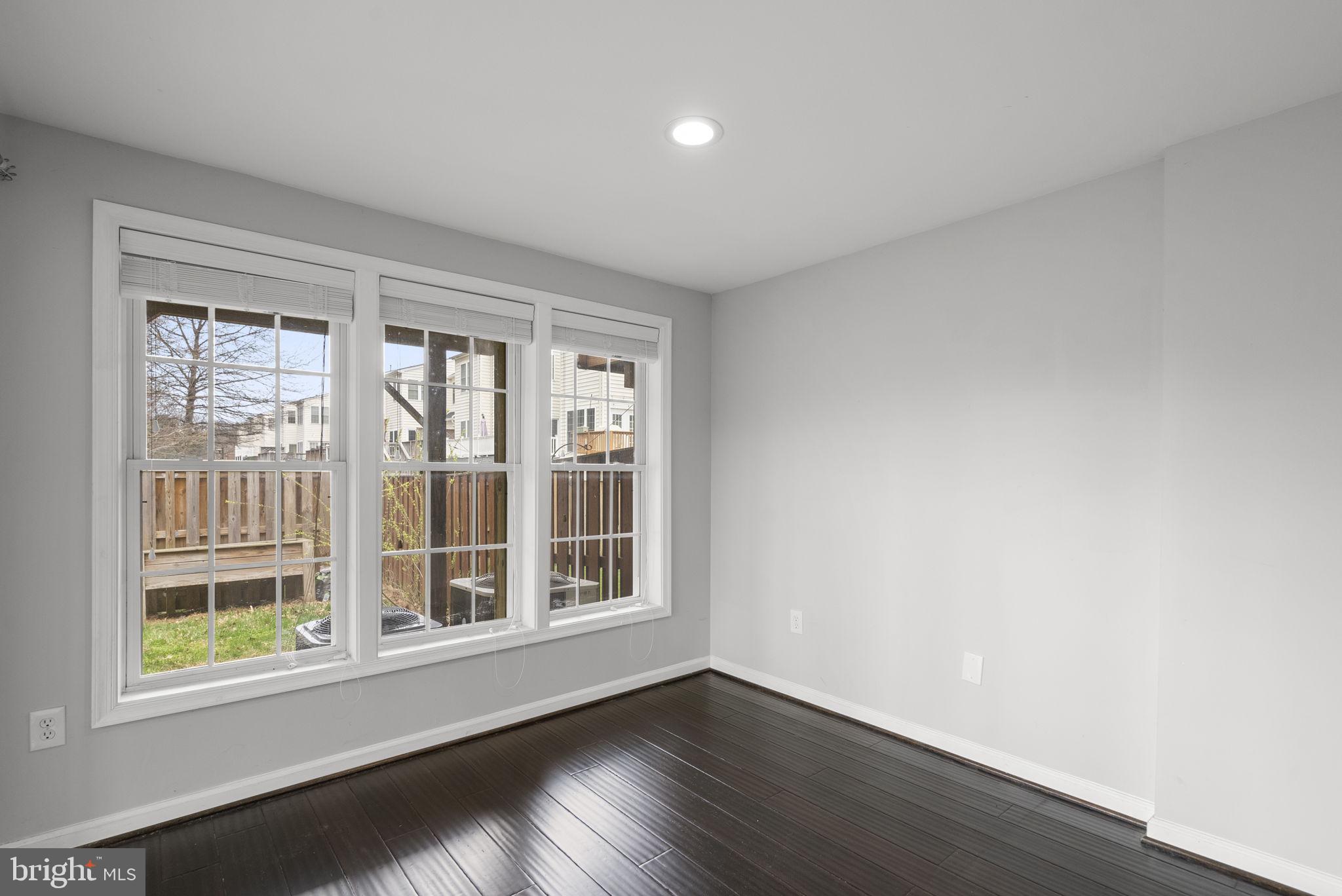 CROFTON MANOR - Residential