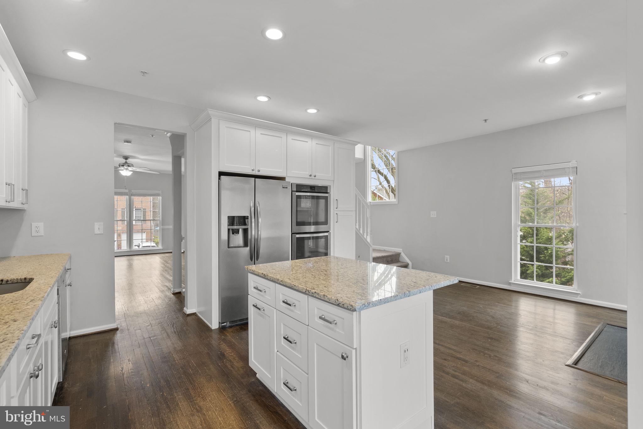 CROFTON MANOR - Residential