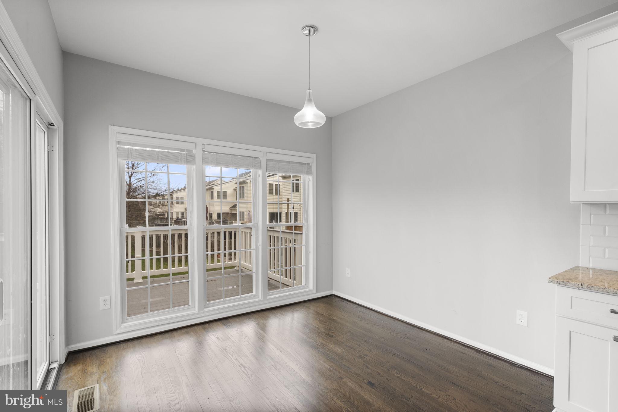 CROFTON MANOR - Residential