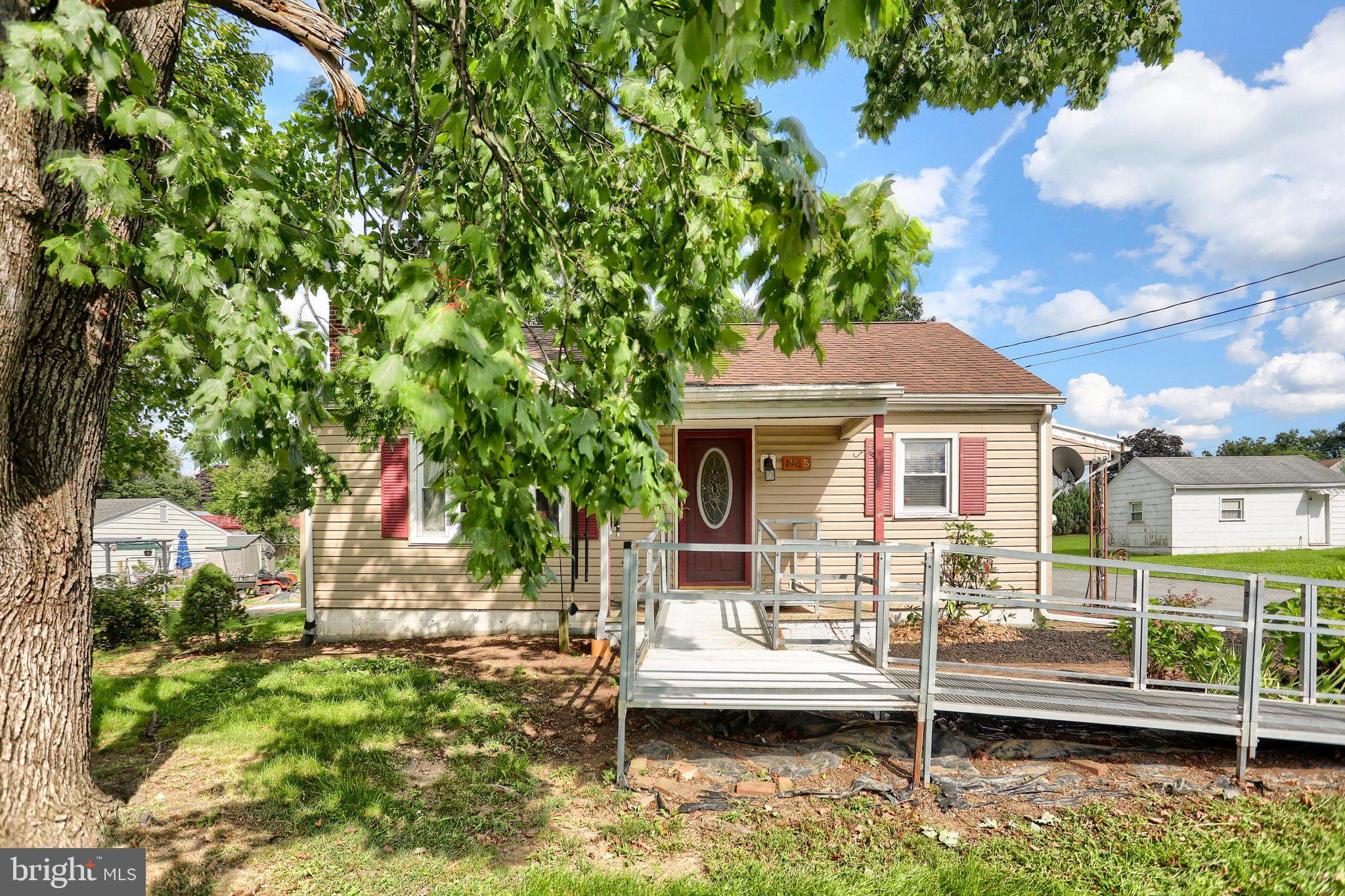 1945 SPRING RD