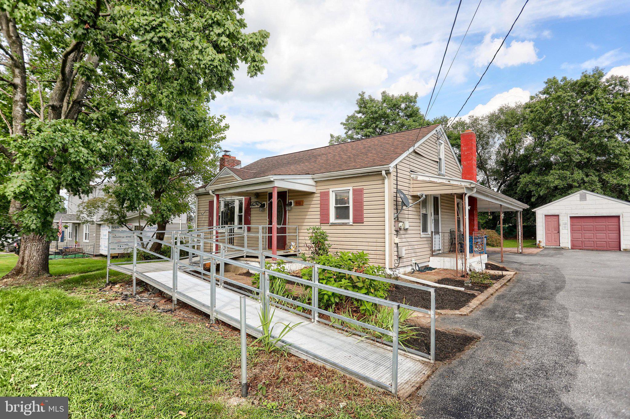 1945 SPRING RD