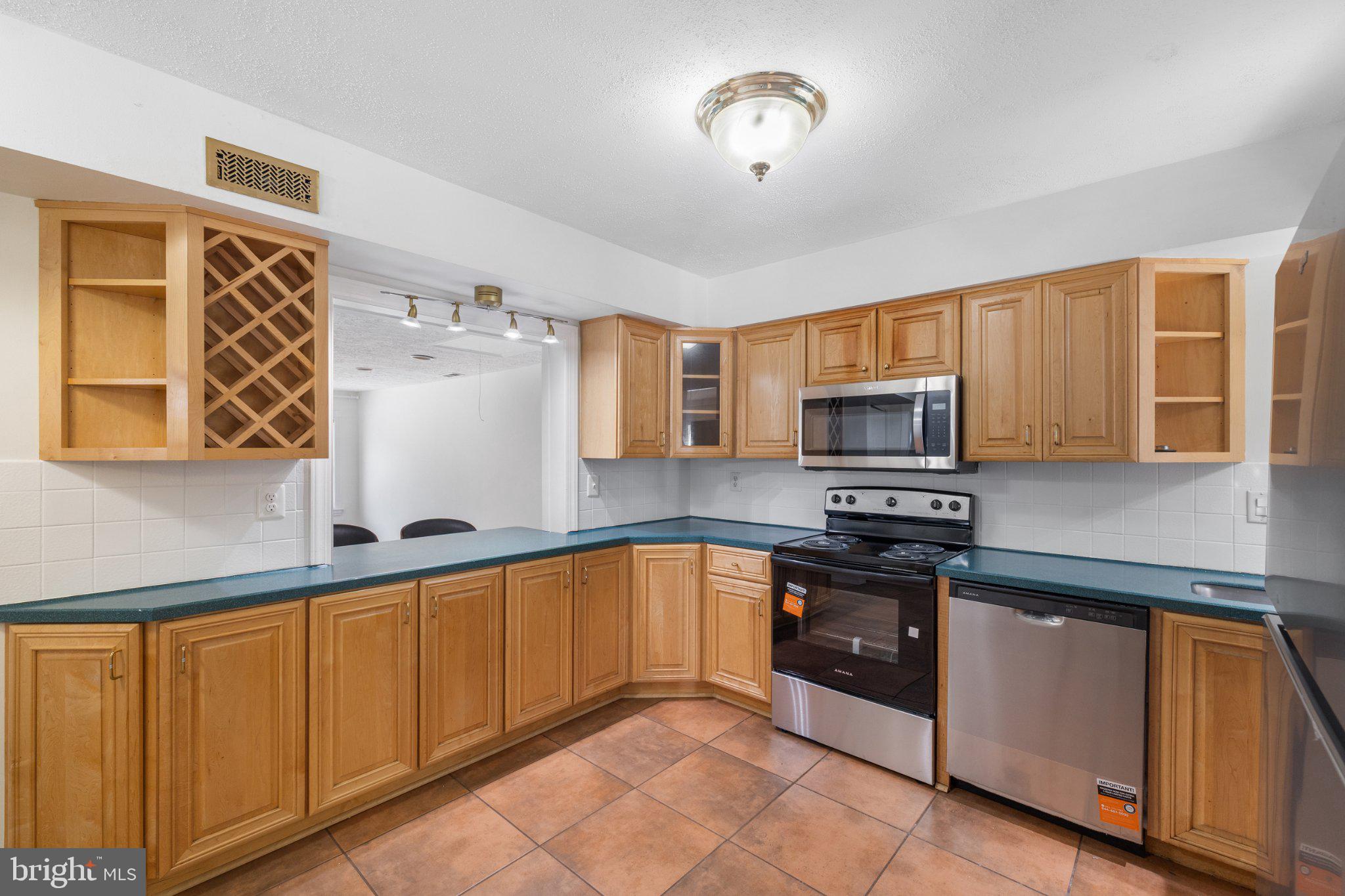 459 WINTERBERRY DRIVE