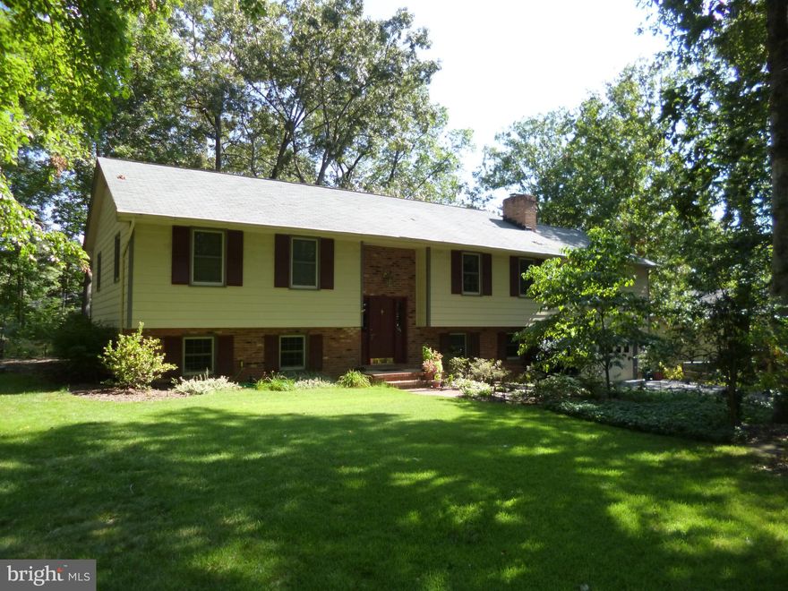 Not current photos *Nestle on level, treed lot* 4 bedrooms 2 1/2 Baths*Primary bedroom suite with sitting room, walk in closets, tiled luxury bath with separate tub, shower, double vanity. *Sitting room could serve as office leads to a small deck*Kitchen with granite tops, tiled flooring, sunny breakfast room*formal dining with corner cabinet**Family room with wood burning fireplace adjoins game room/work out room,
3 bedrooms serviced by full bath and additional family/living room, oversized 2 car garage*
Convenient to Leeland / Fredericksburg VRE, I-95, YMCA , Pratt Park and downtown historic Fredericksburg. NO pets, no smokers, no co-signers. $75 non-refundable application fee per applicant aged 18 or older. 2 -year proof of income supported by w'2's, tax returns, plus a 2 year good rental/mortgage and credit history. Minimum credit score 30 required*Income 3 x monthly rent (2500 x 3=$7500 monthly)Application in Documents*landlord holds security deposit