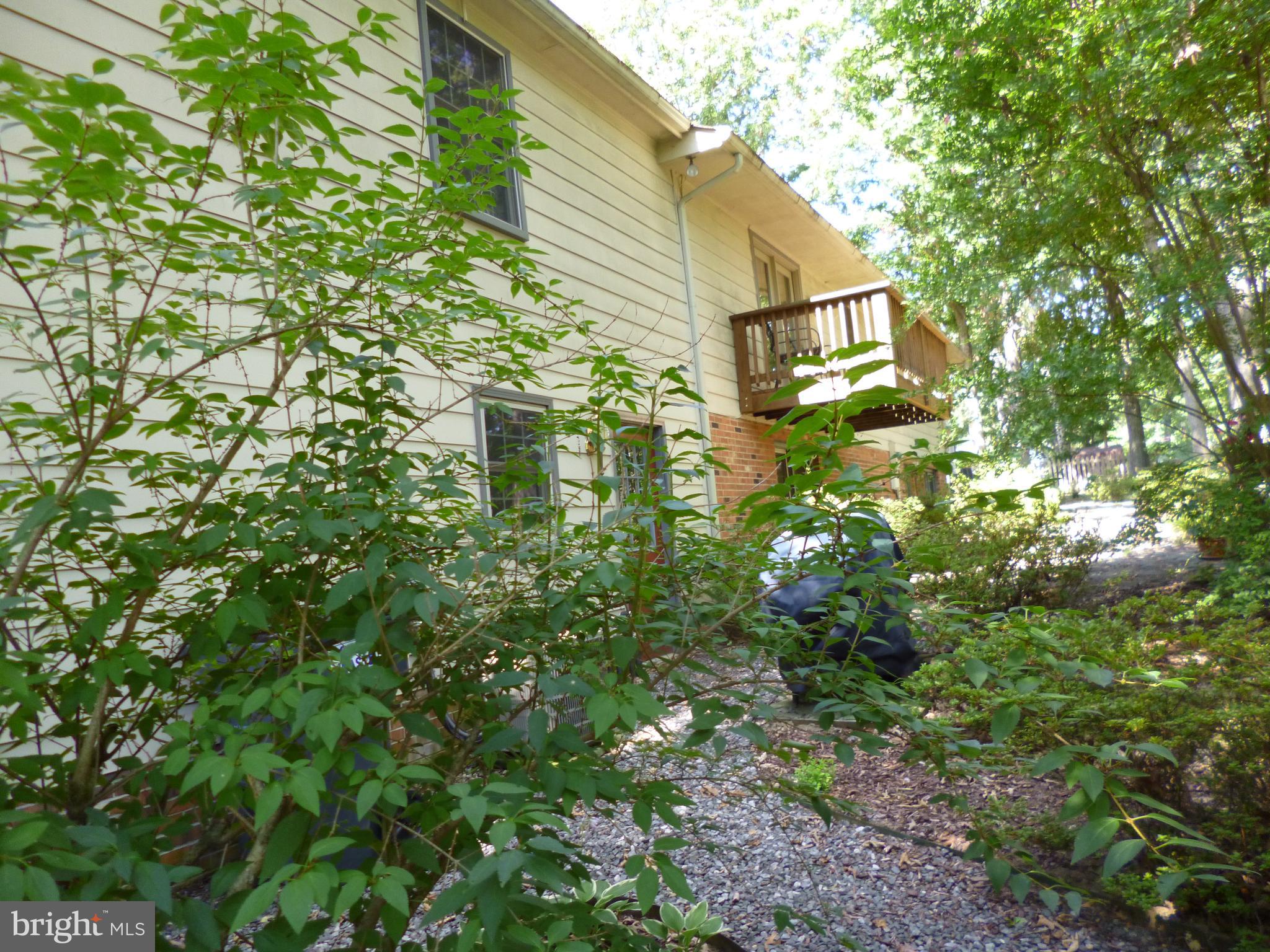 CLEARVIEW HEIGHTS - Residential Lease