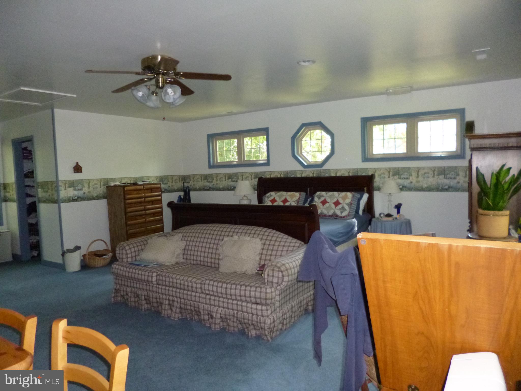 CLEARVIEW HEIGHTS - Residential Lease