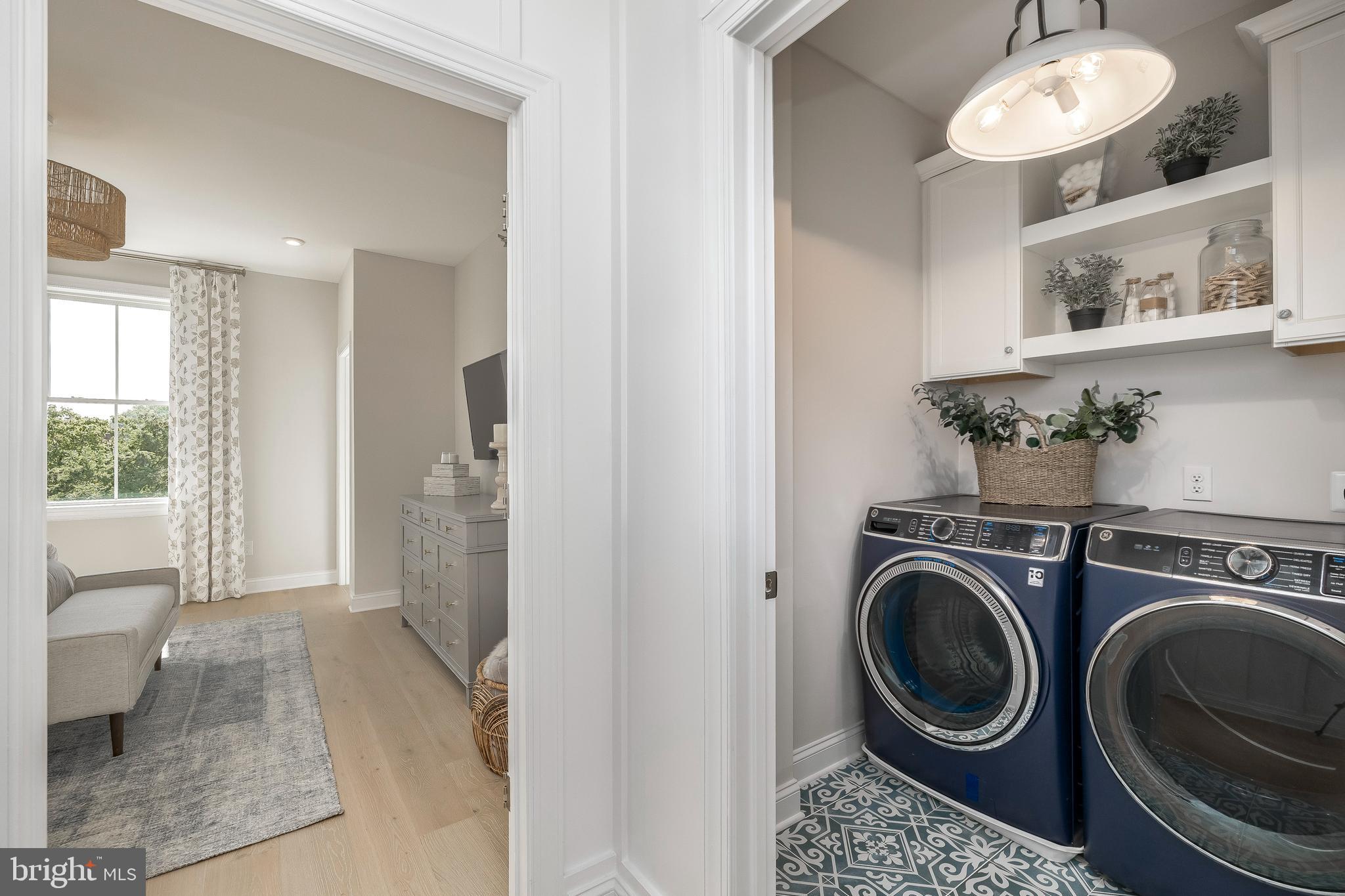 STEELPOINTE - Residential