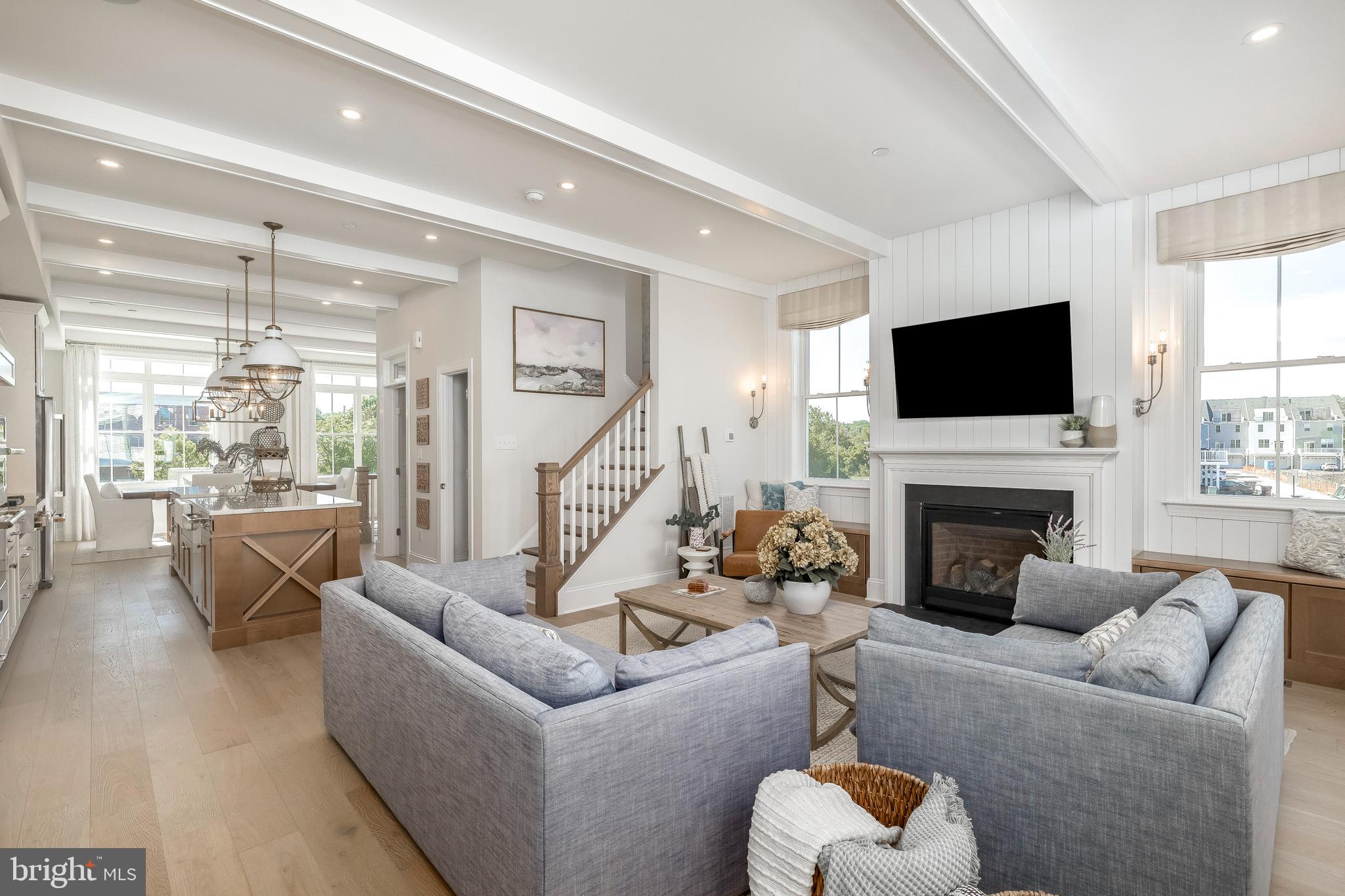 STEELPOINTE - Residential